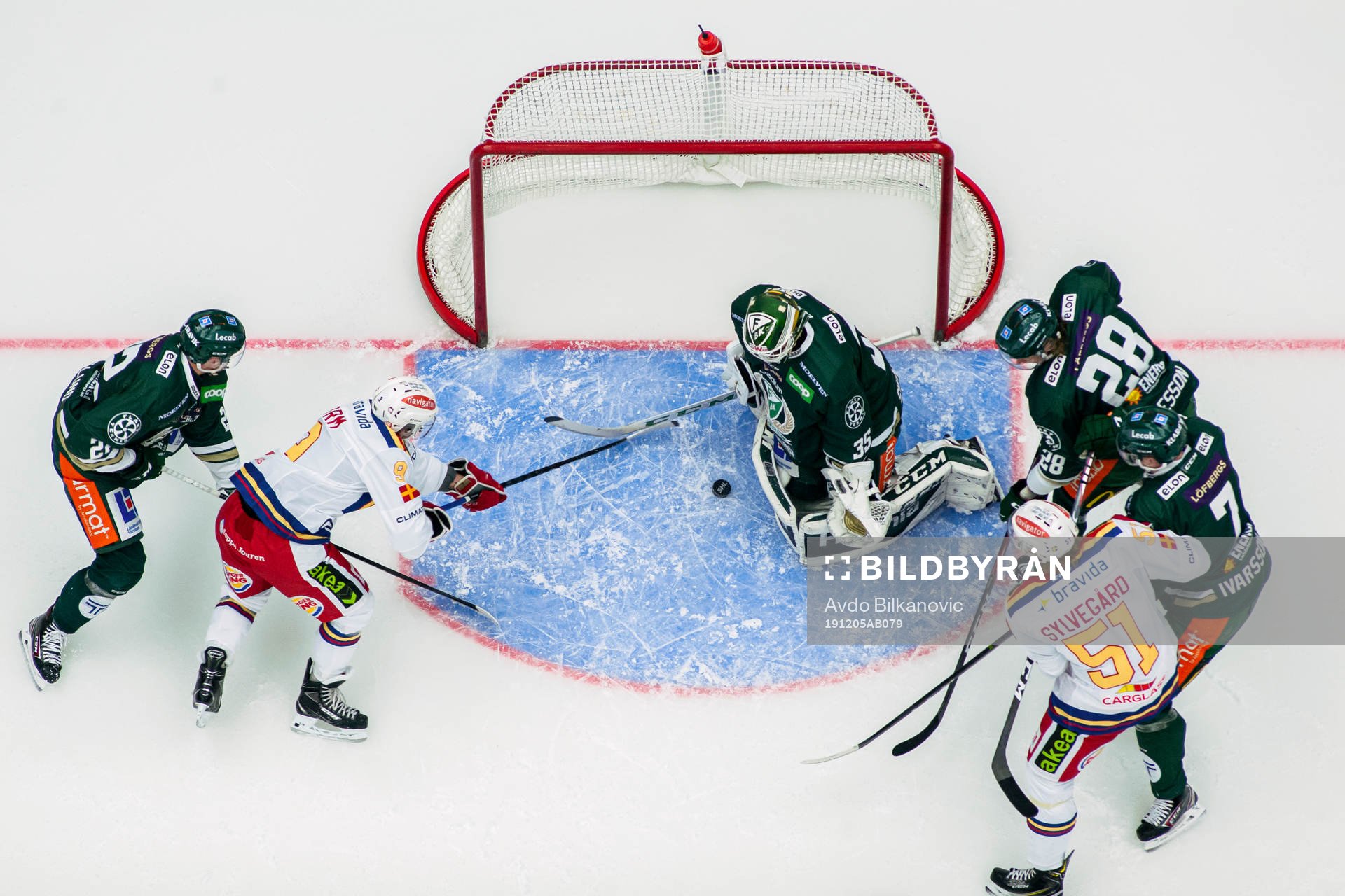 Malmö Redhawks Frederik Storm framför Färjestads