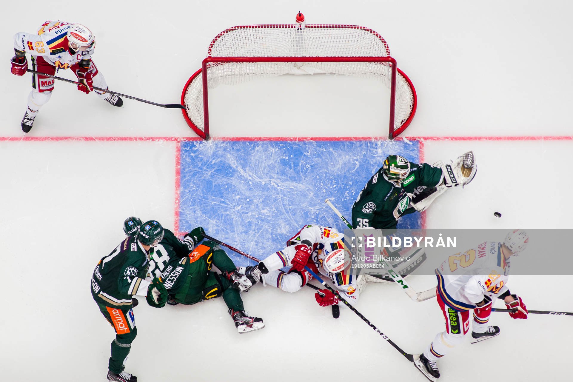 Färjestads målvakt Markus Svensson och Malmö Redhawks