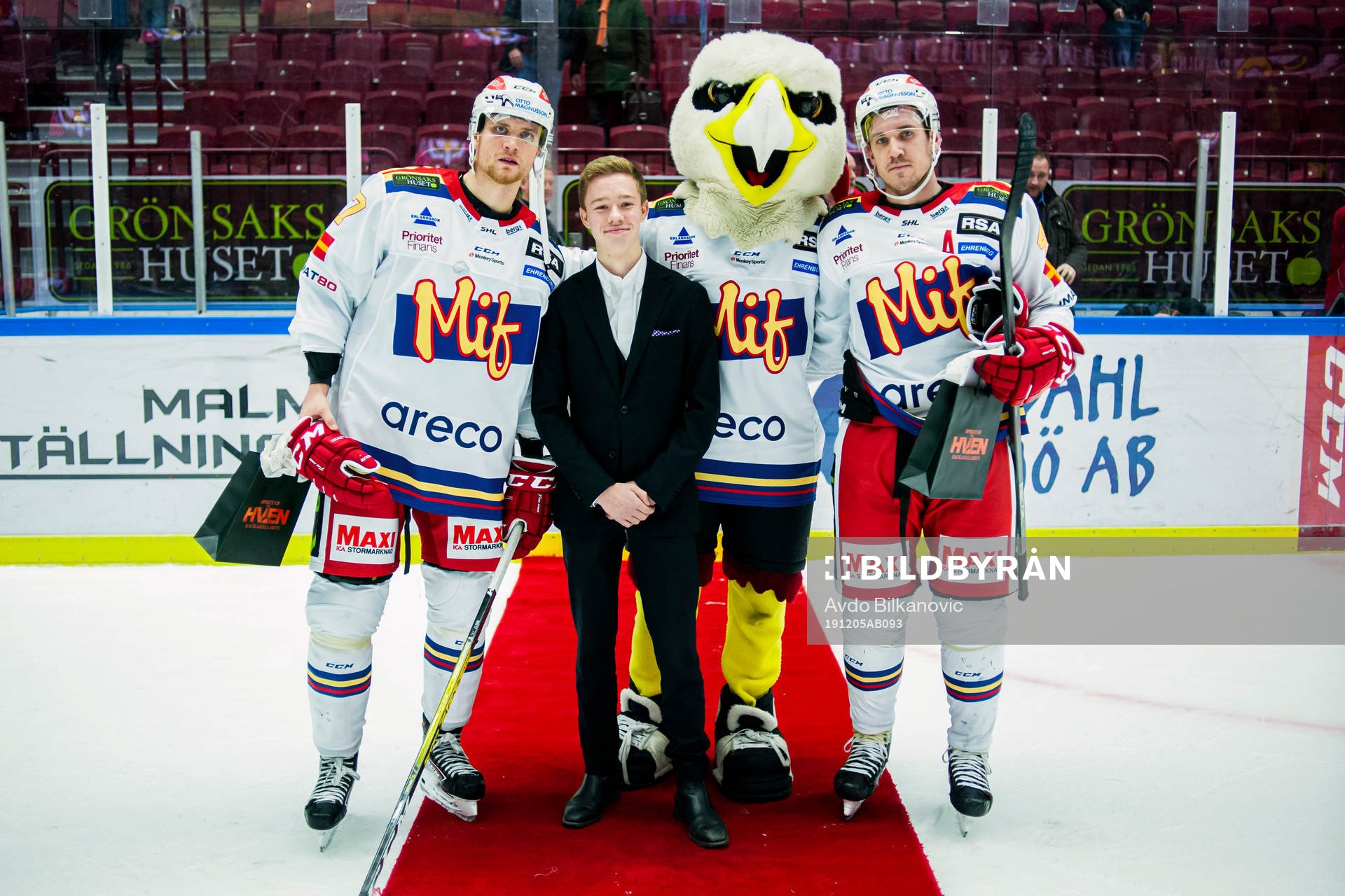 Matchvärd Spirit of Hven representant Charlie Molin med