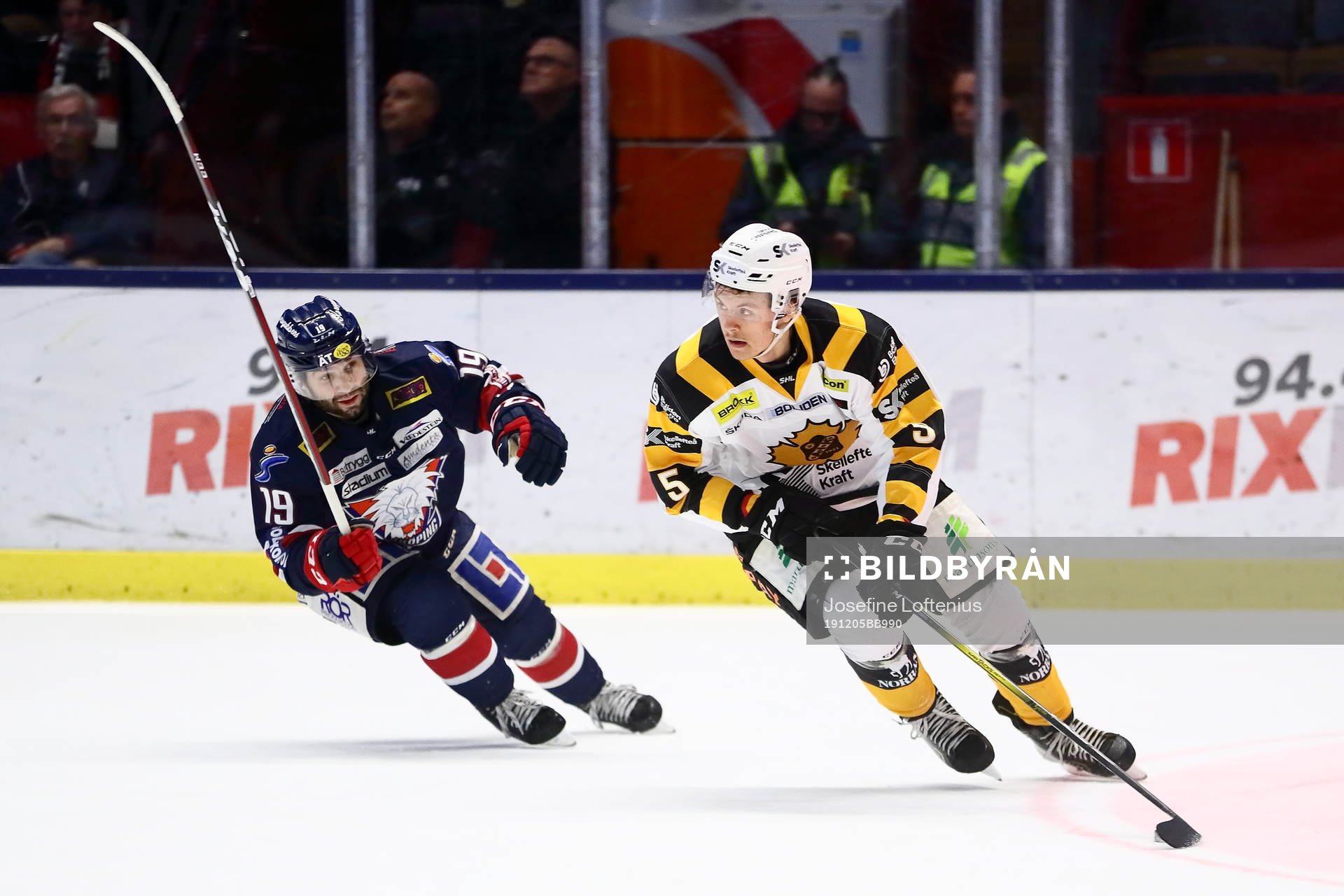 Linköpings Joe Whitney och Skellefteås Philip Broberg