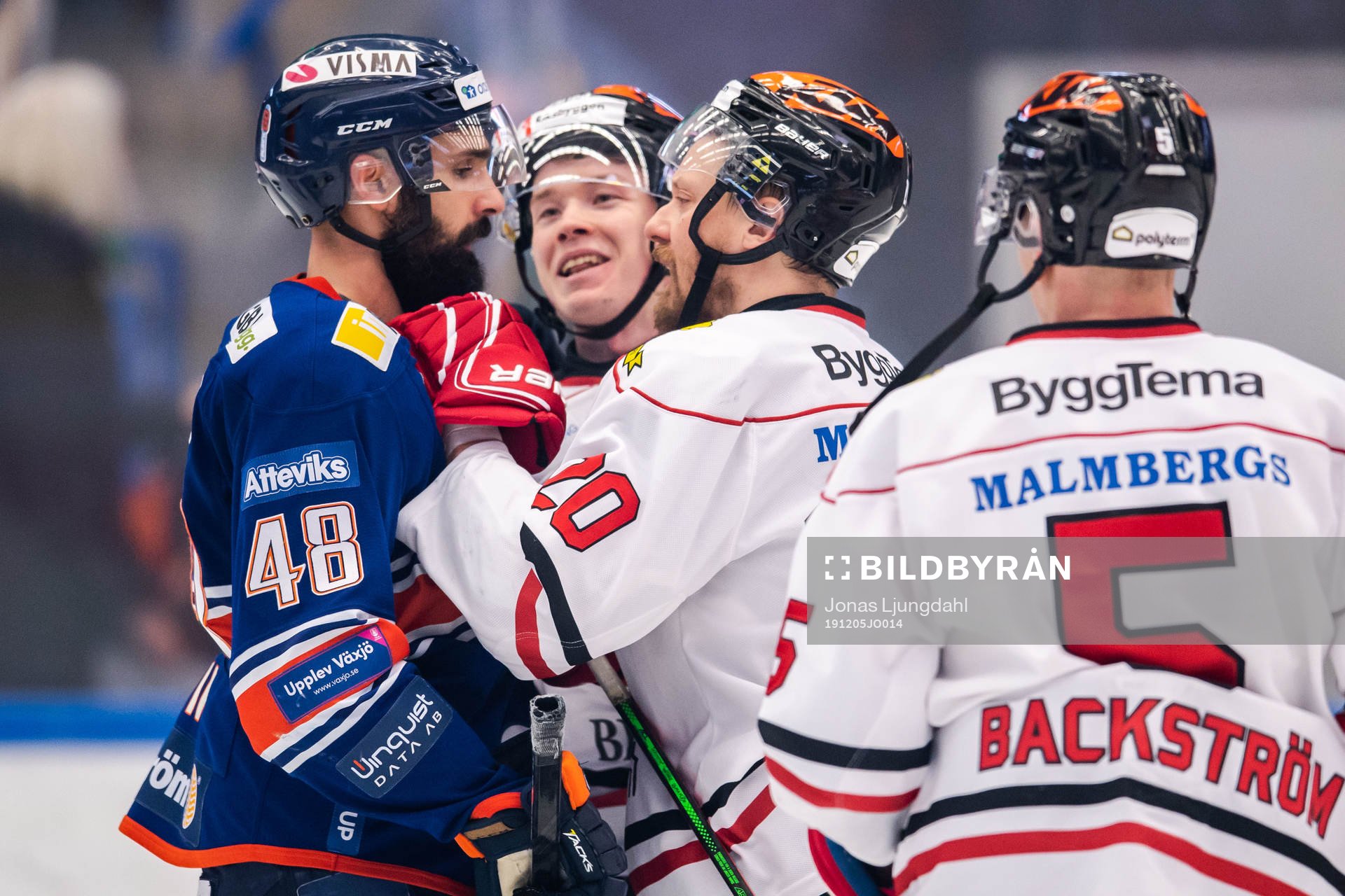 Växjös Daniel Rahimi och Örebros Marcus Weinstock i bråk