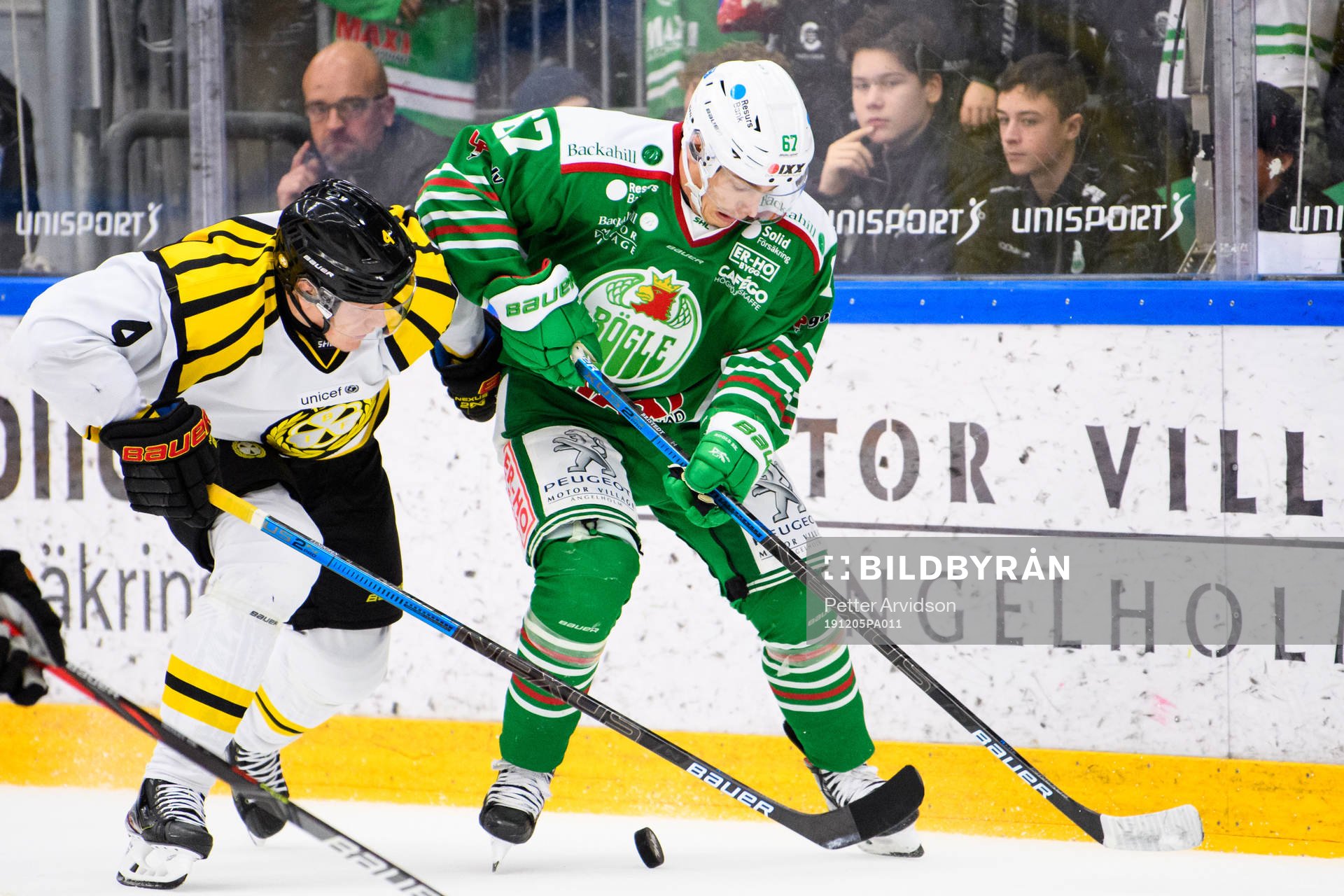 Brynäs Niclas Lundgren och Rögles Leon Bristedt