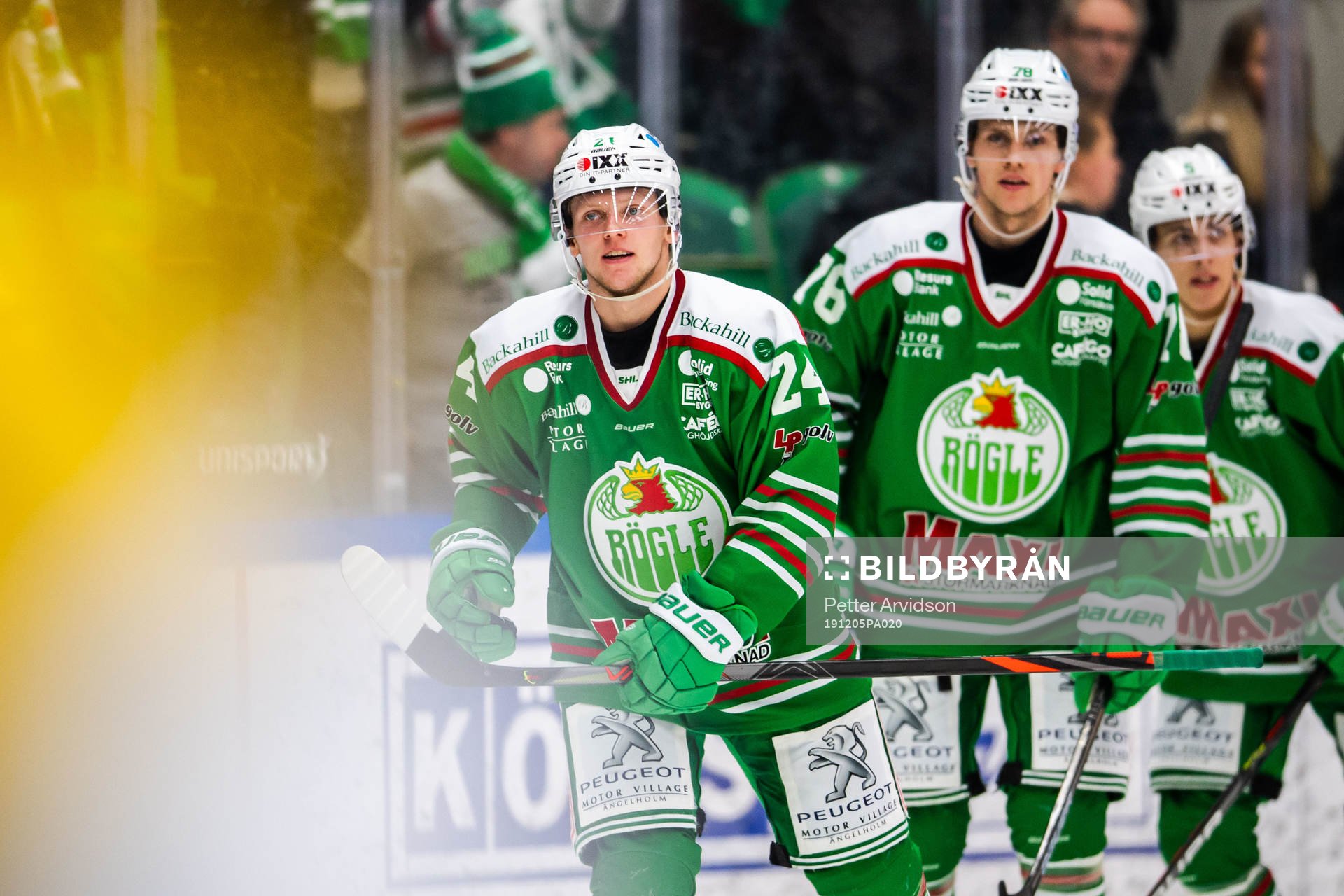 Rögles Kevin Wennström jublar med lagkamrater