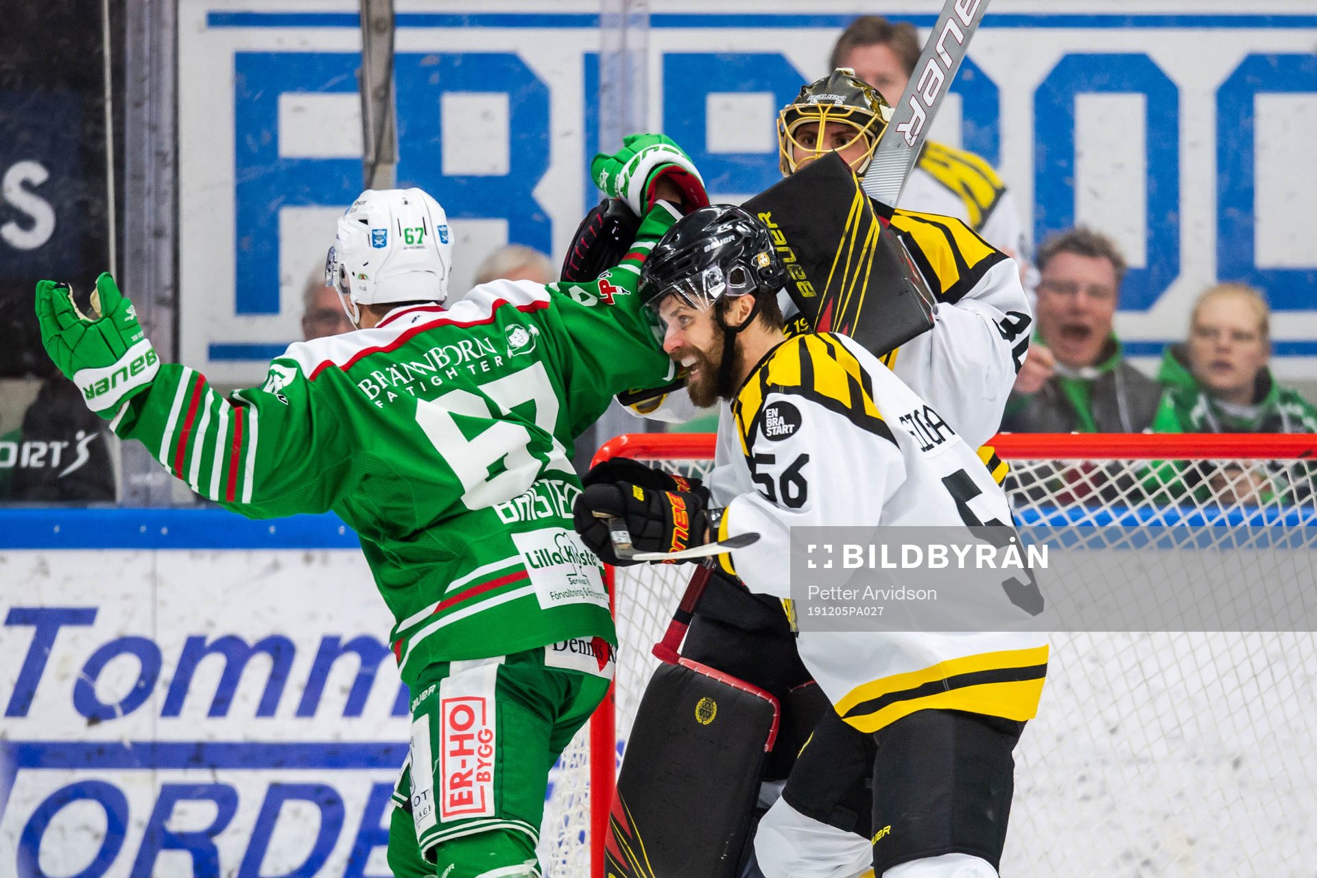 Brynäs Jonathan Sigalet och målvakt Joacim Eriksson i