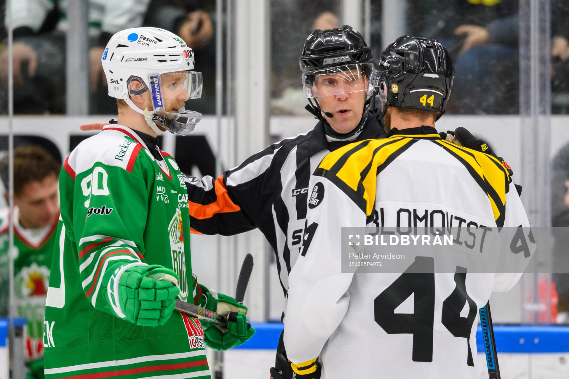 Domare Morgan Johansson i samtal med Rögles Ted Brithén