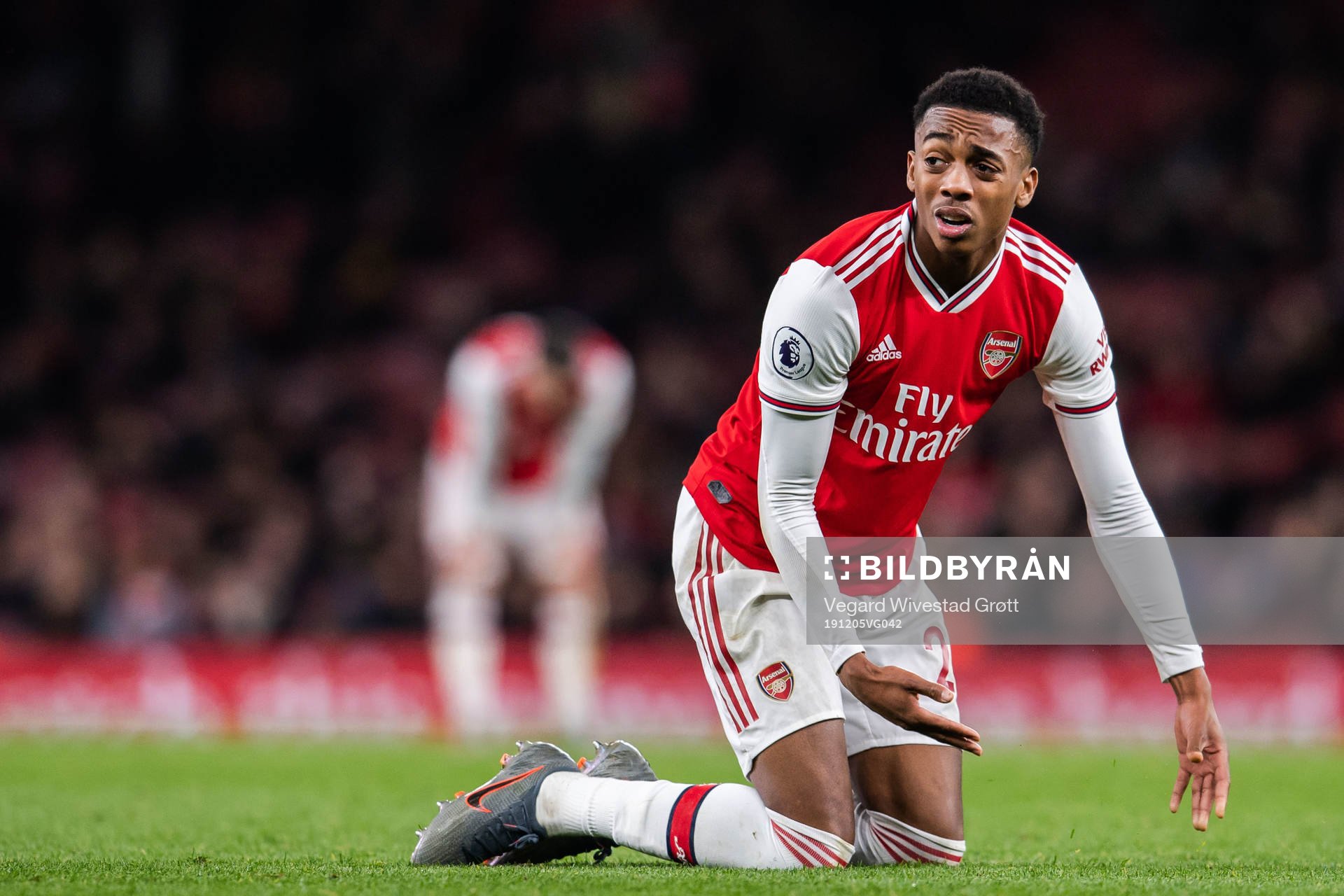 Joe Willock of Arsenal looks dejected