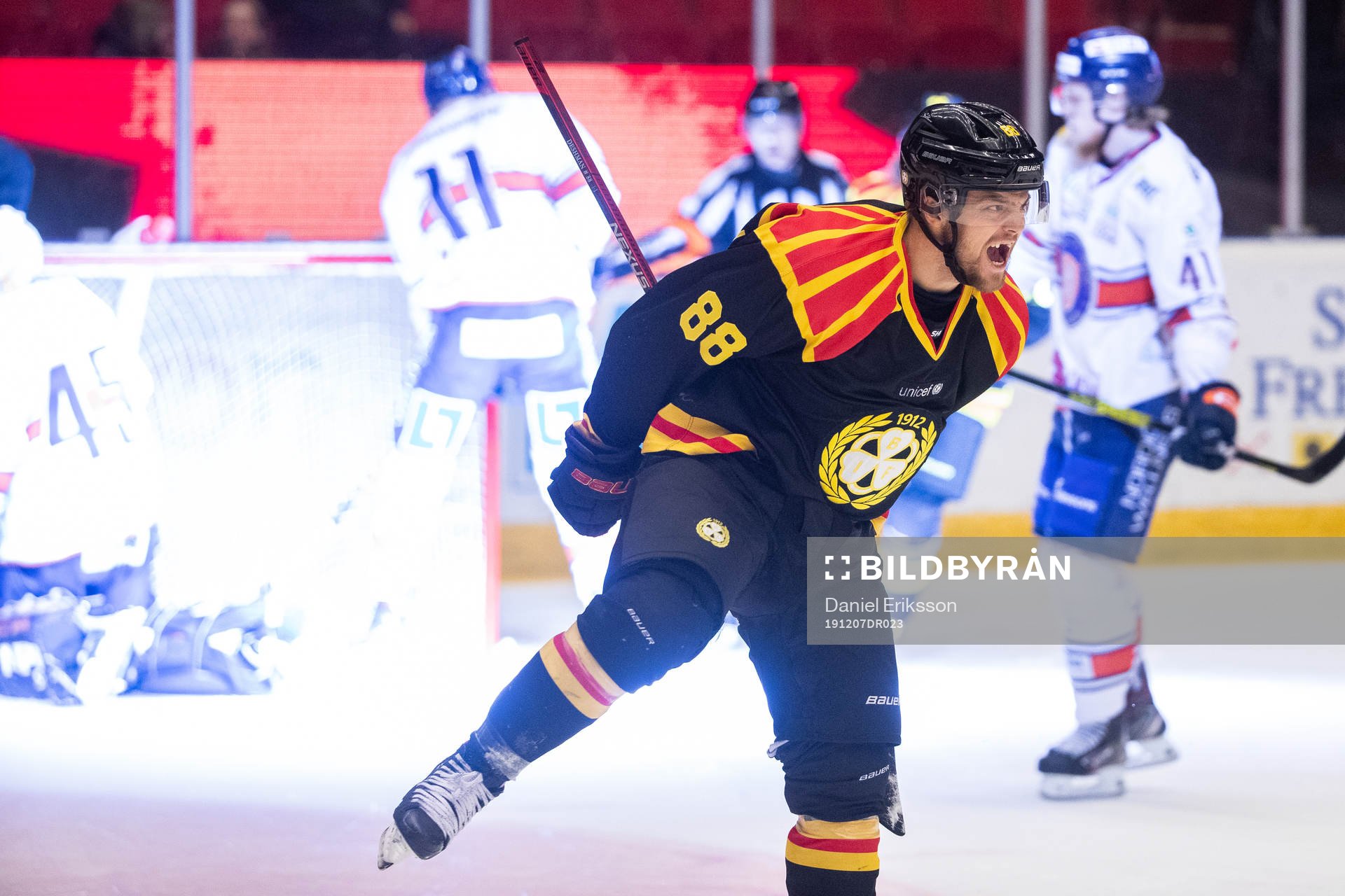 Brynäs Jaedon Descheneau  jublar