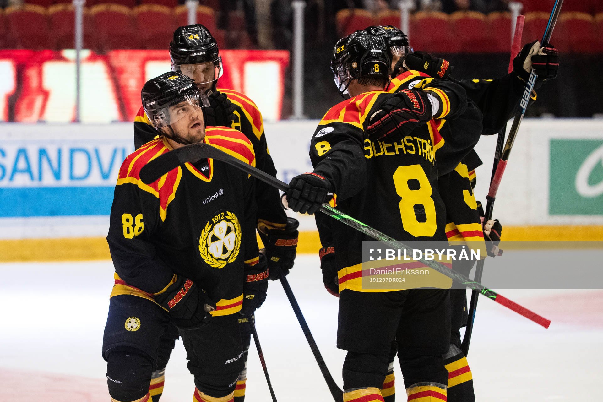 Brynäs Jaedon Descheneau  jublar