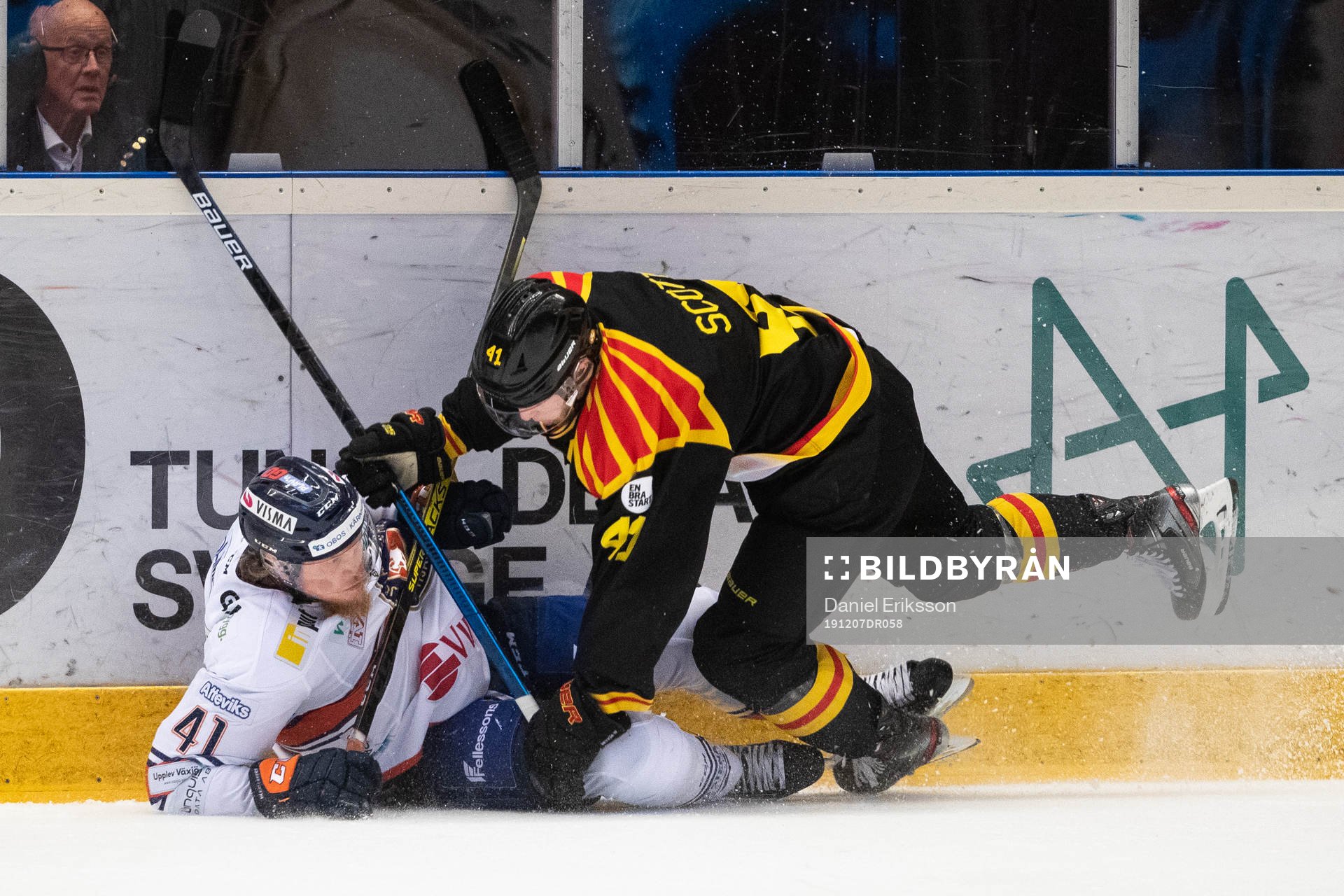 Växjös Ludvig Nilsson  och Brynäs Greg Scott