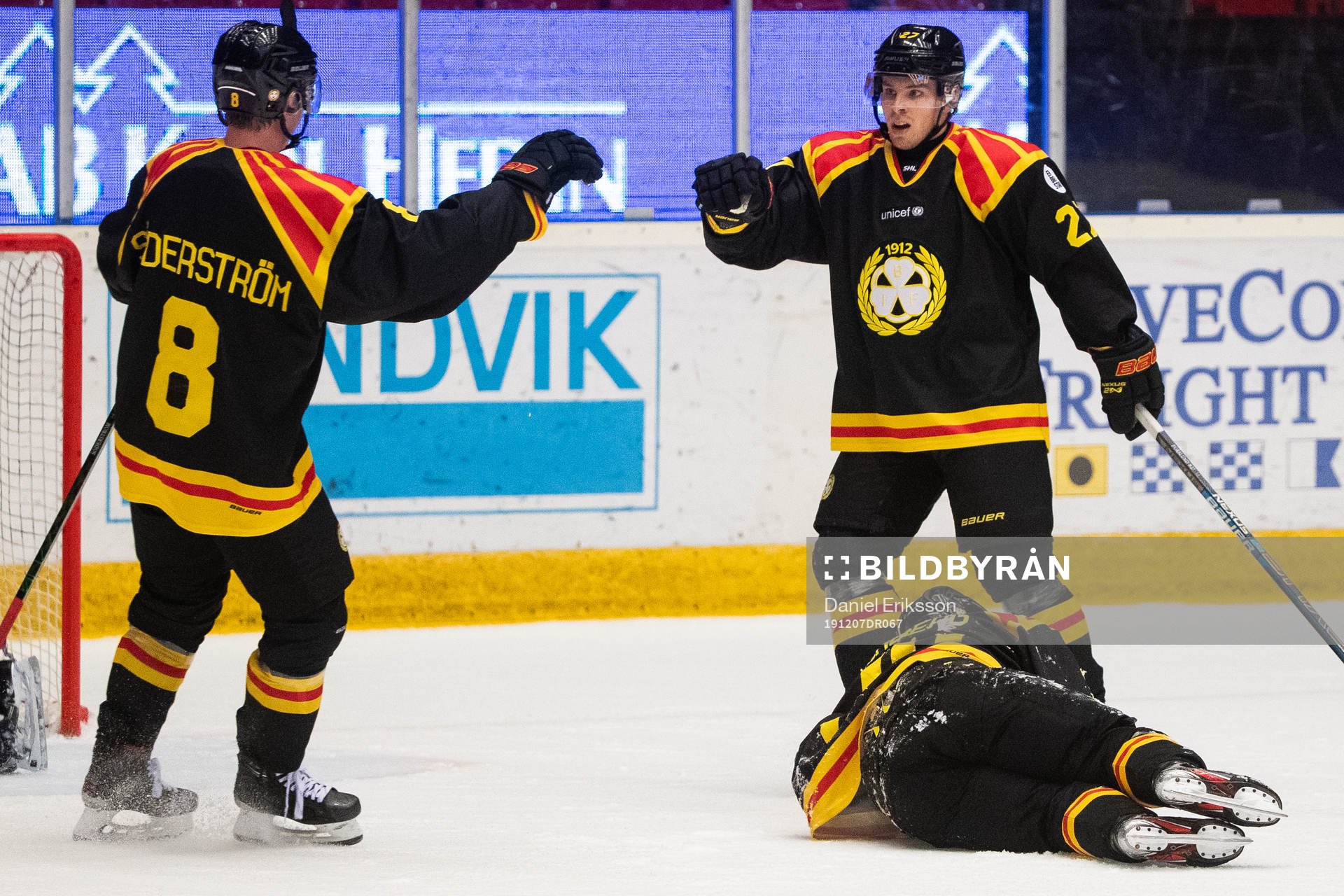 Brynäs Emil Forslund jublar