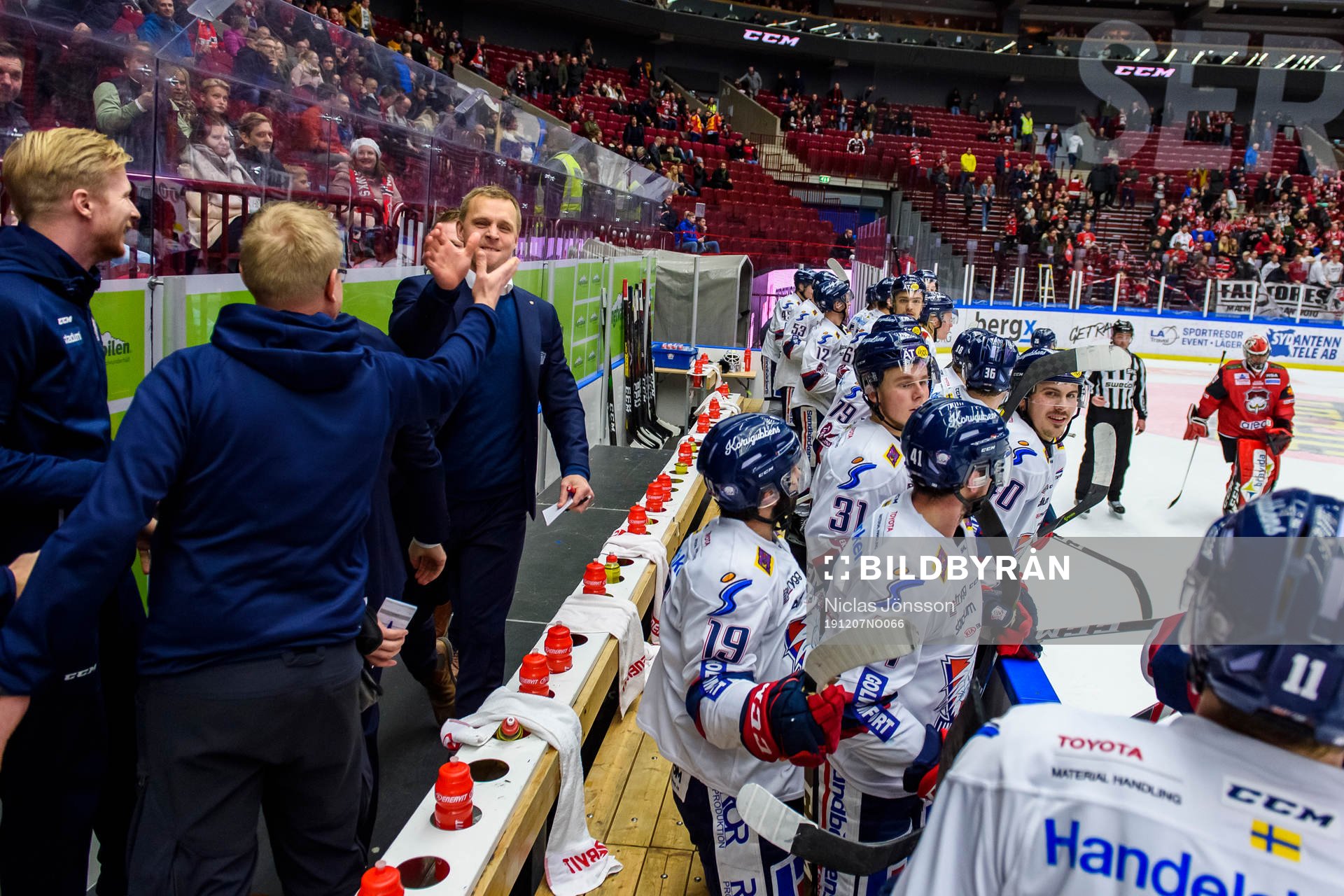 Linköpings tränare Bert Robertsson jublar
