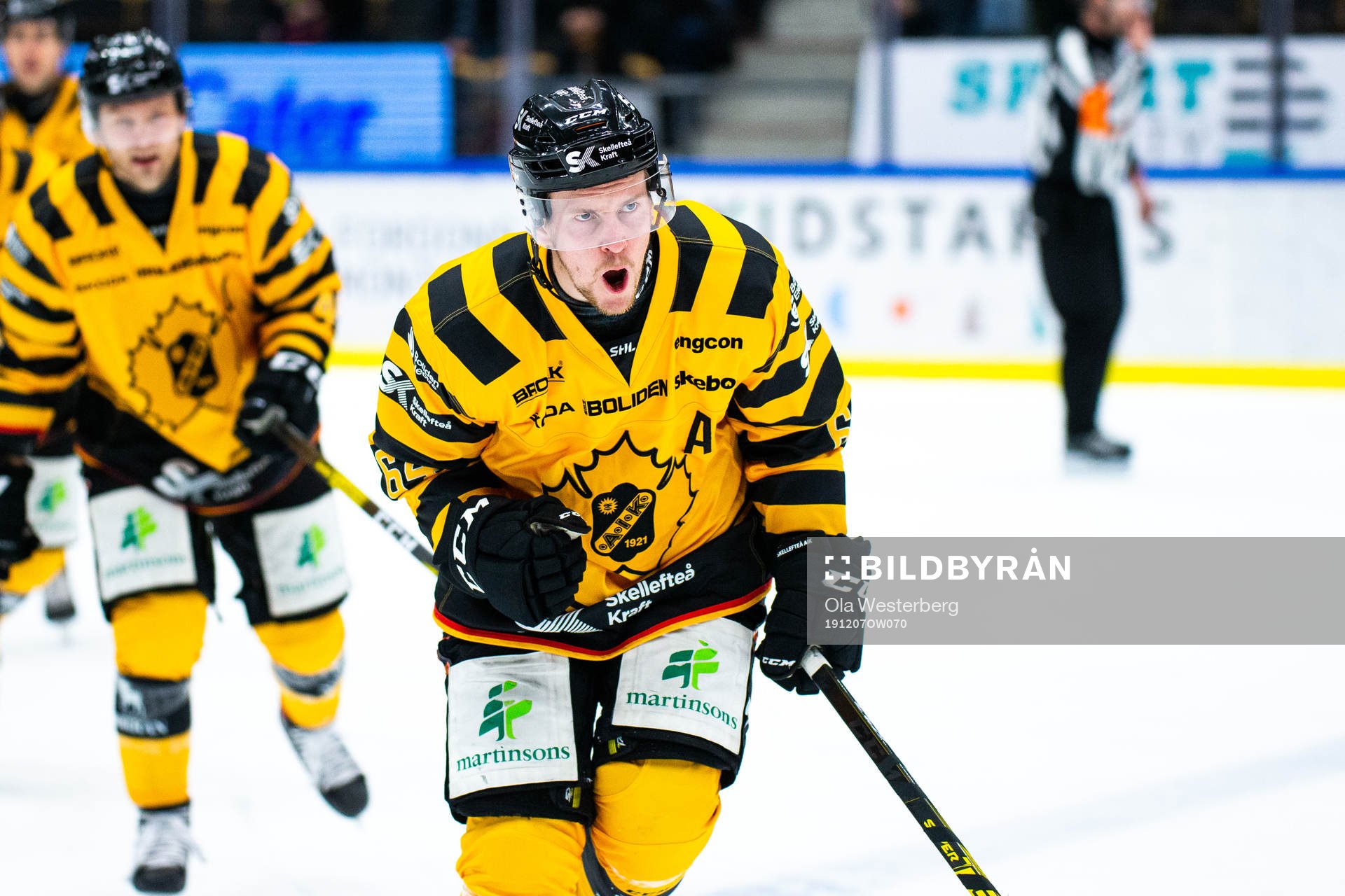 Skellefteås Jonathan Pudas jublar