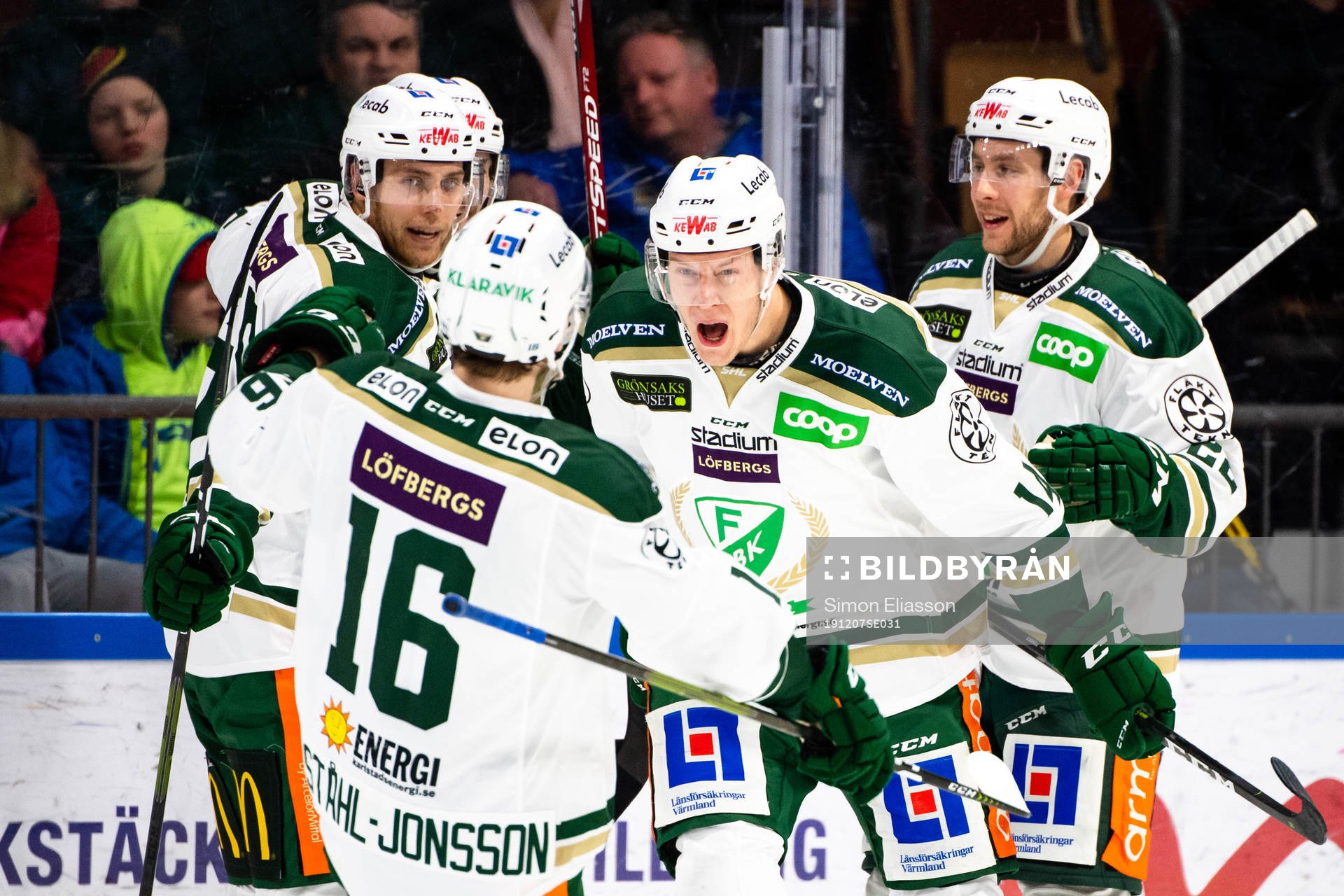 Färjestads Victor Ejdsell jublar