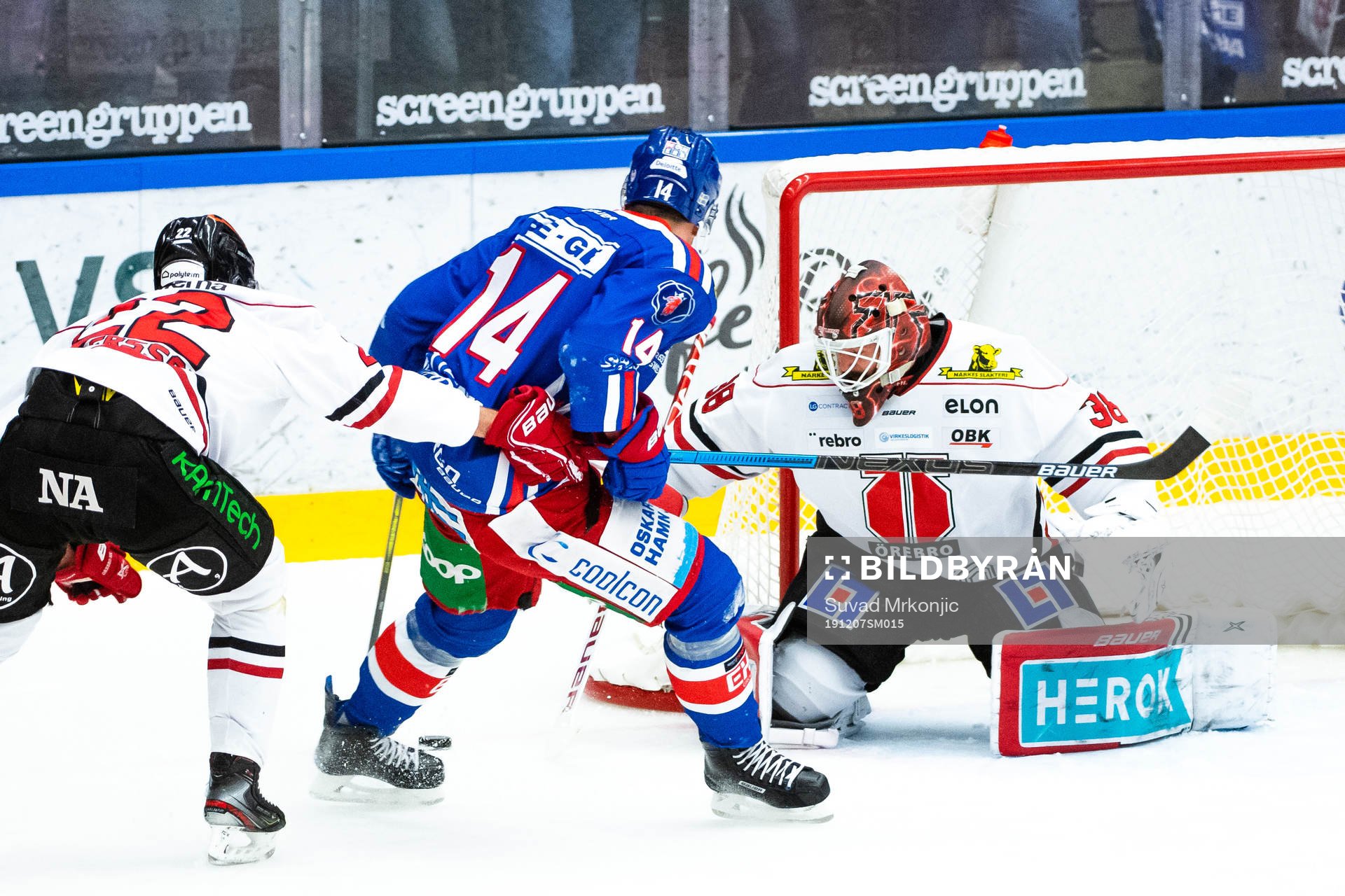 Oskarshamns Pontus Netterberg och Örebros målvakt Dominik
