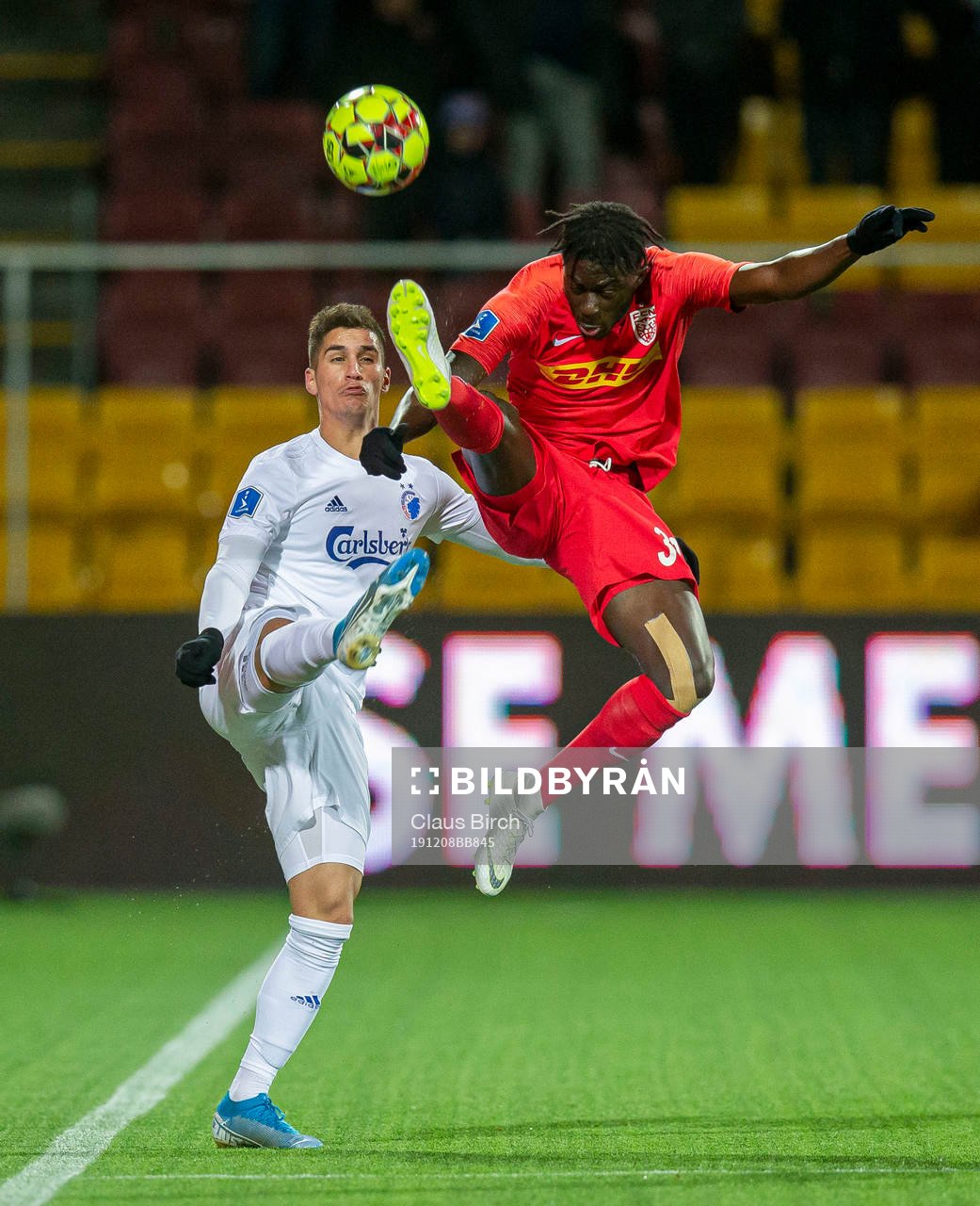 Pieros Sotiriou (9), FC København and Abdul Mumin (30), FC