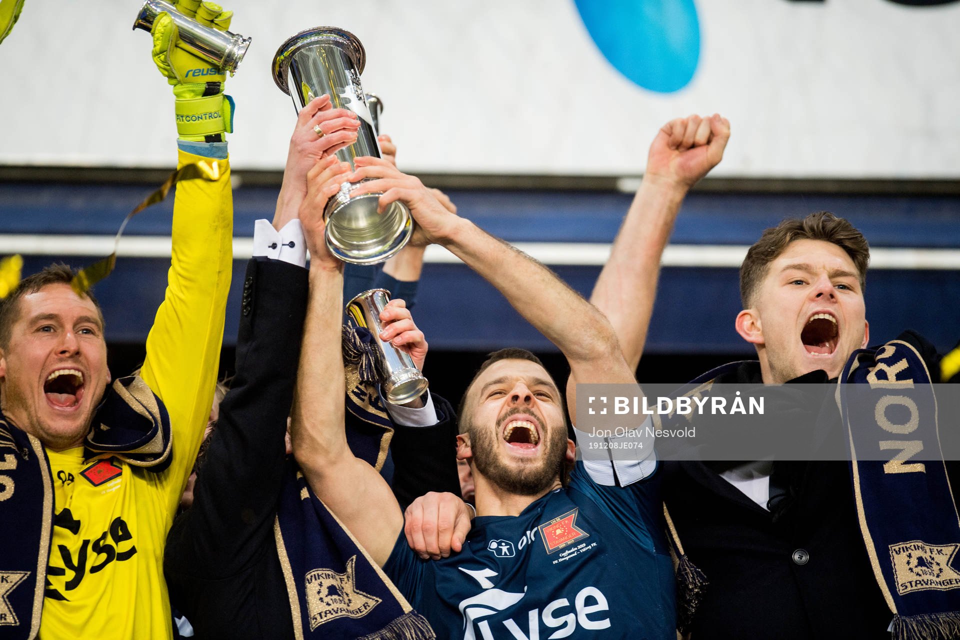 Goalkeeper Iven Austbø and Zlatko Tripic of Viking