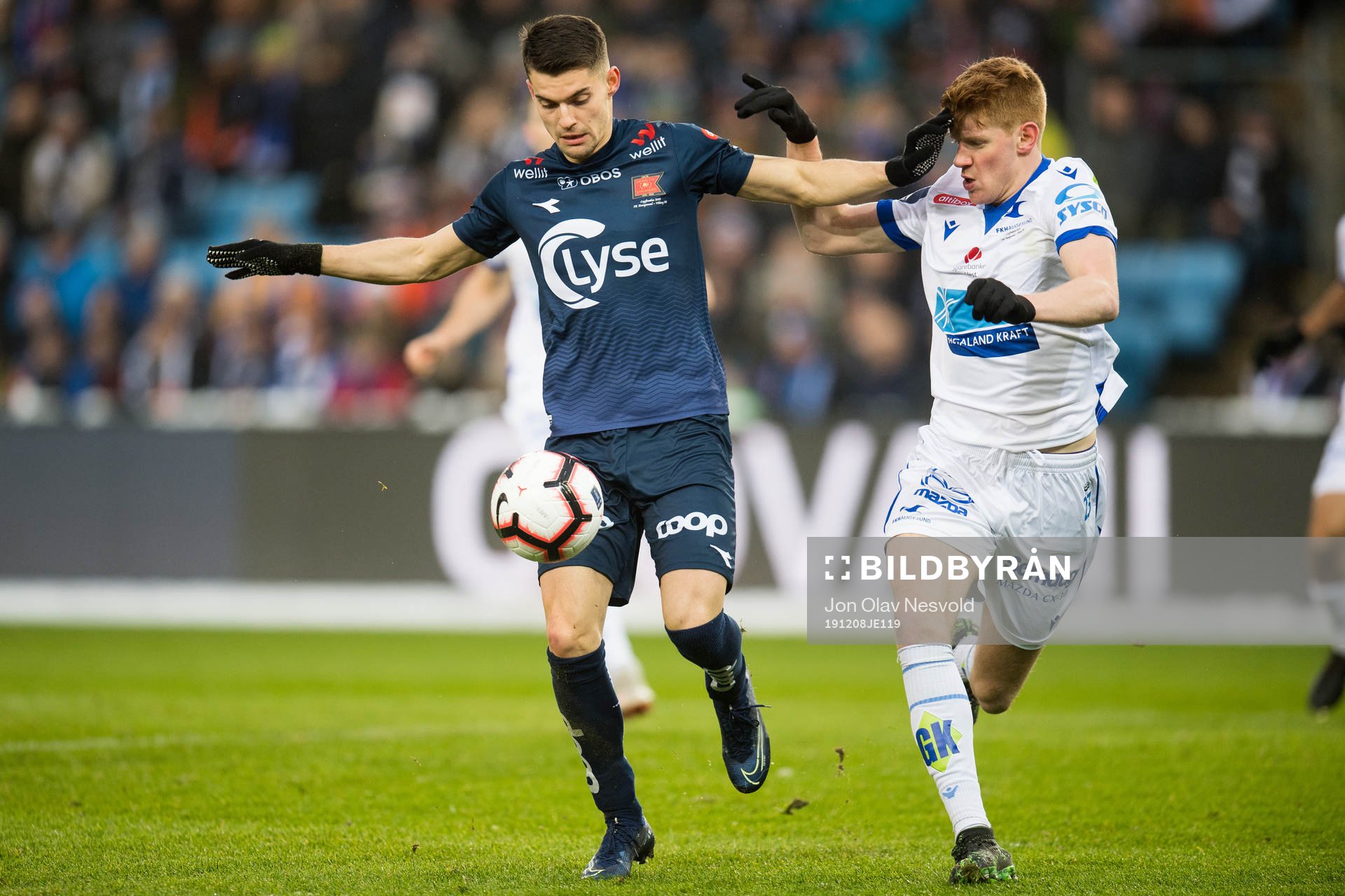 Ylldren Ibrahimaj of Viking and Thore Baardsen Pedersen of