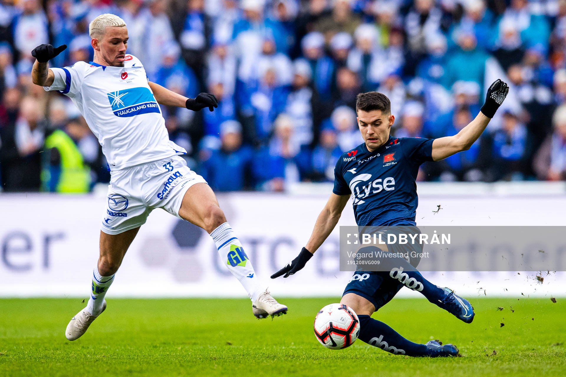 Kristoffer Velde of Haugesund and Ylldren Ibrahimaj of