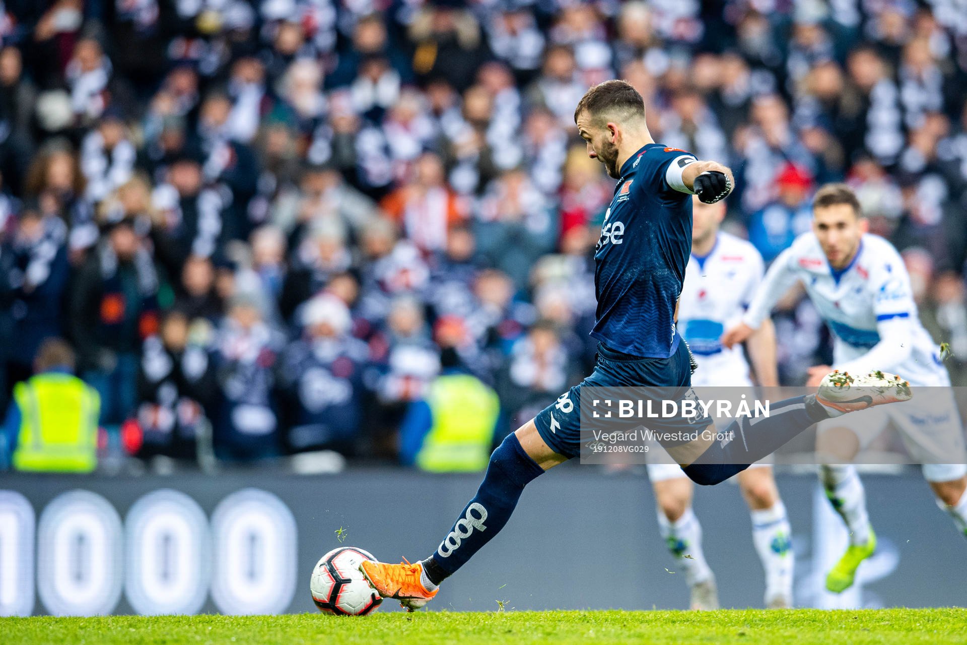 Zlatko Tripic of Viking scores the 0-1 goal
