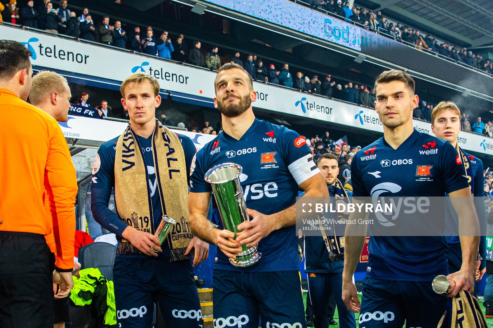 Zlatko Tripic of Viking with the trophy