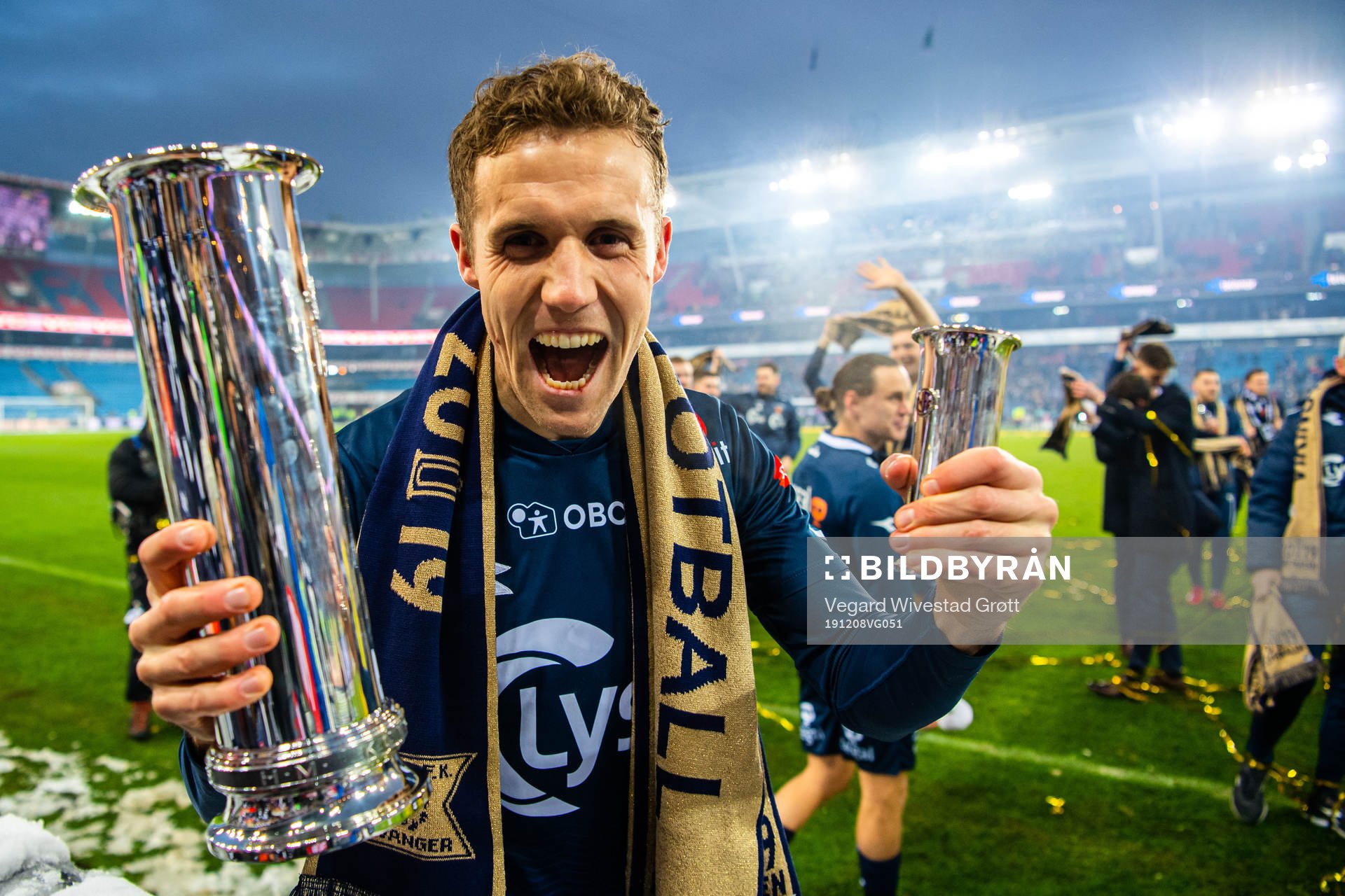 Fredrik Torsteinbø of Viking celebrates with the trophy after the cup final between Haugesund and Viking on December 8, 2019 in Oslo.