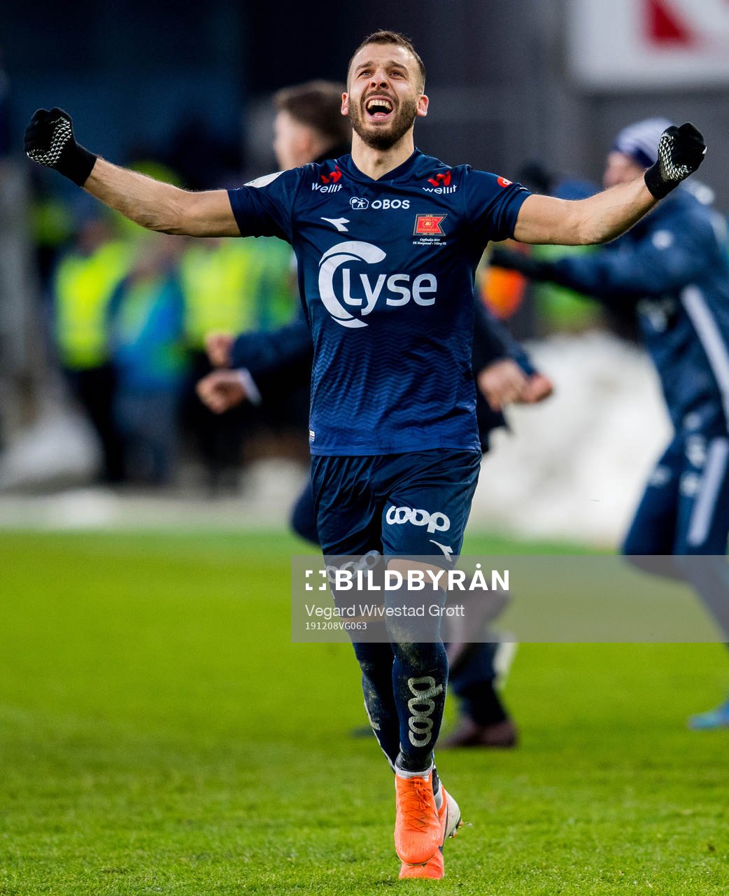 Zlatko Tripic of Viking celebrates at the final whistle