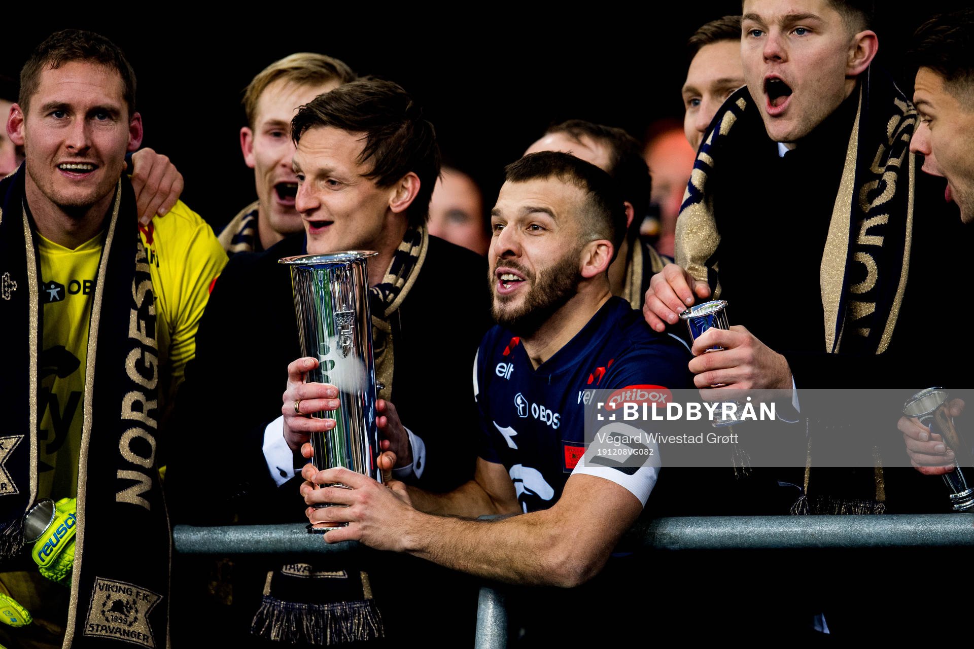André Danielsen and Zlatko Tripic of Viking celebrate with