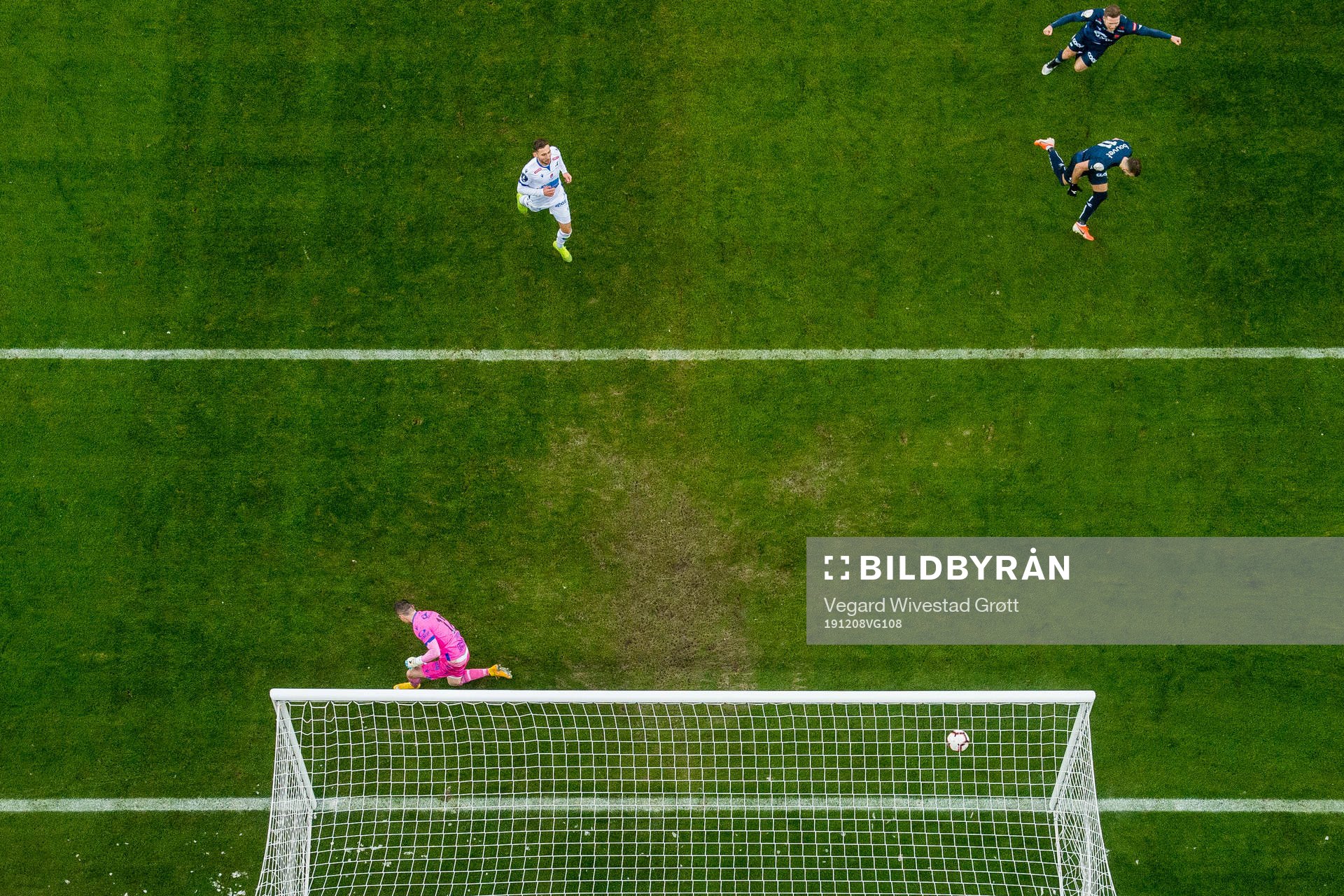 Zlatko Tripic of Viking celebrates