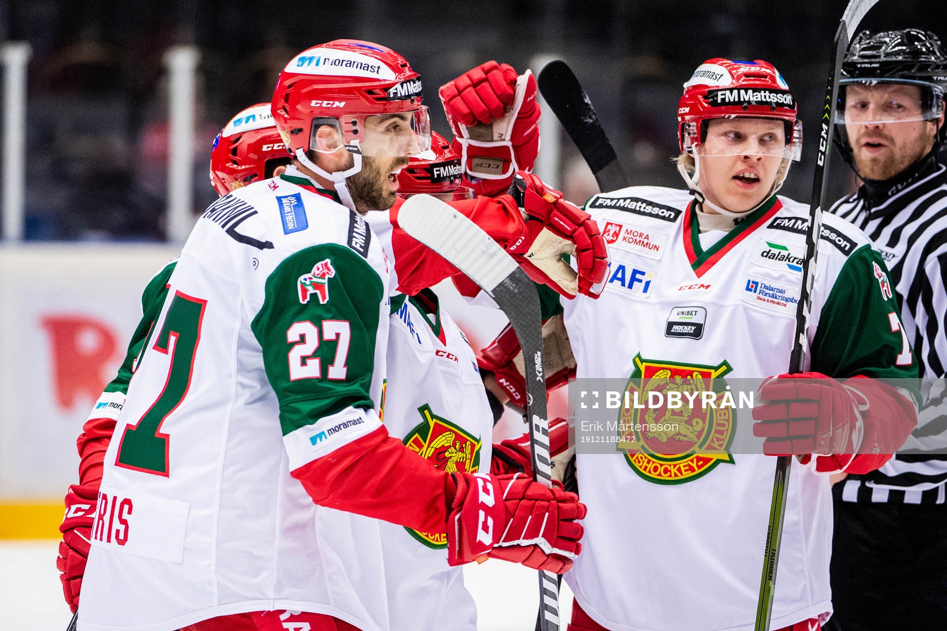 Moras Brant Harris och Jonathan Granström jublar