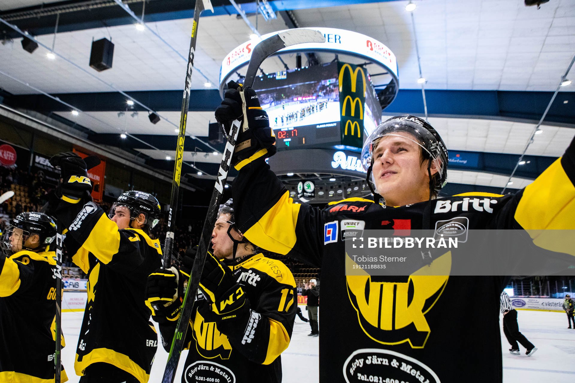 Västerås Isac Skedung jublar