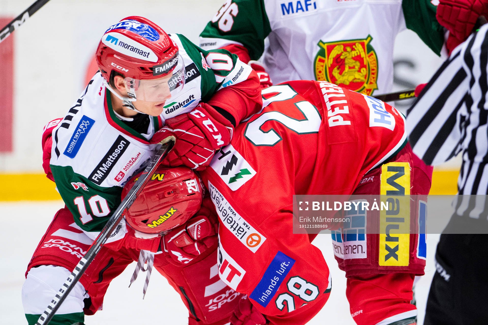Moras Dustin Gazley och Modos Linus Pettersson i bråk