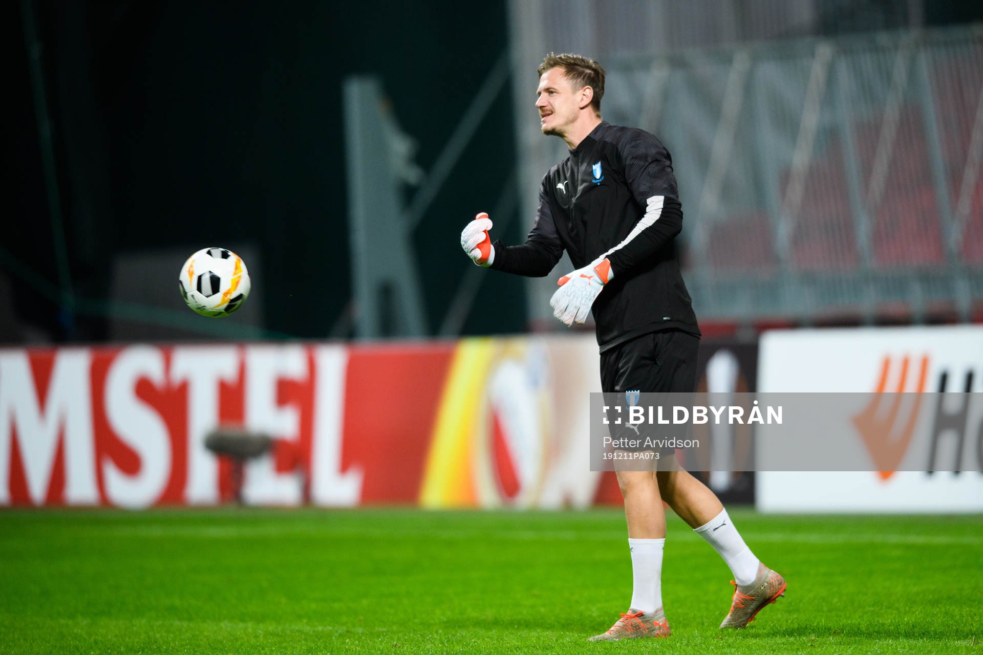 Goalkeeper Johan Dahlin of Malmö FF