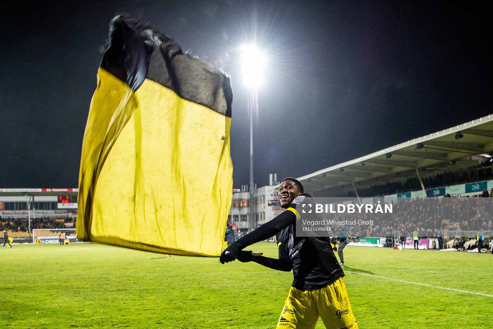 Damion Lowe of Start celebrates after the Eliteserien playoff football match between Lillestrøm and Start on December 11, 2019 in Lillestrøm.