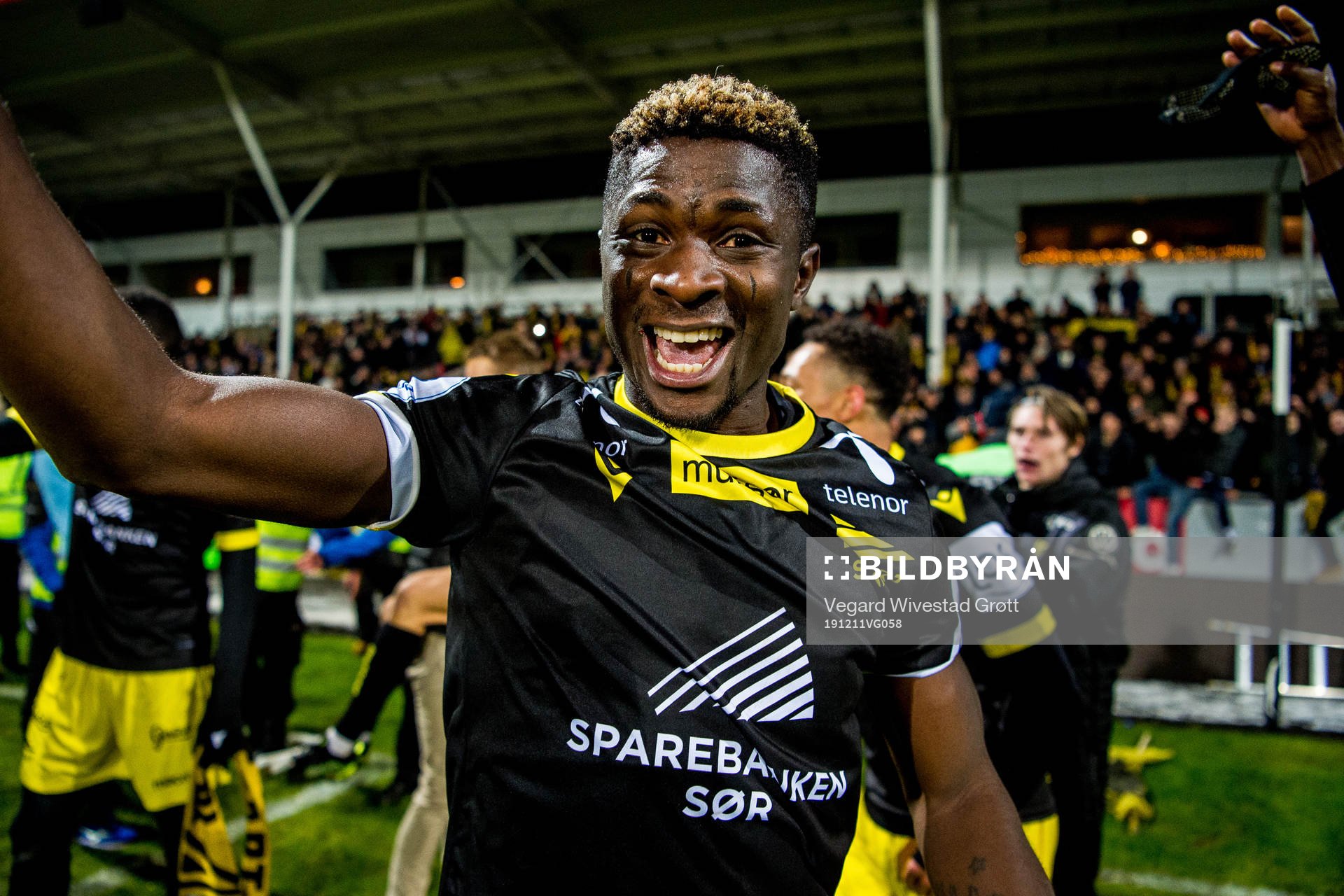 Afeez Aremu of Start celebrates