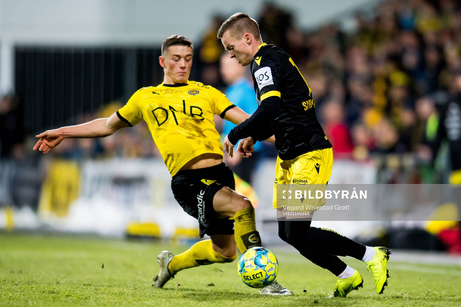 Fredrik Krogstad of Lillestrøm and Aron Sigurdarson of