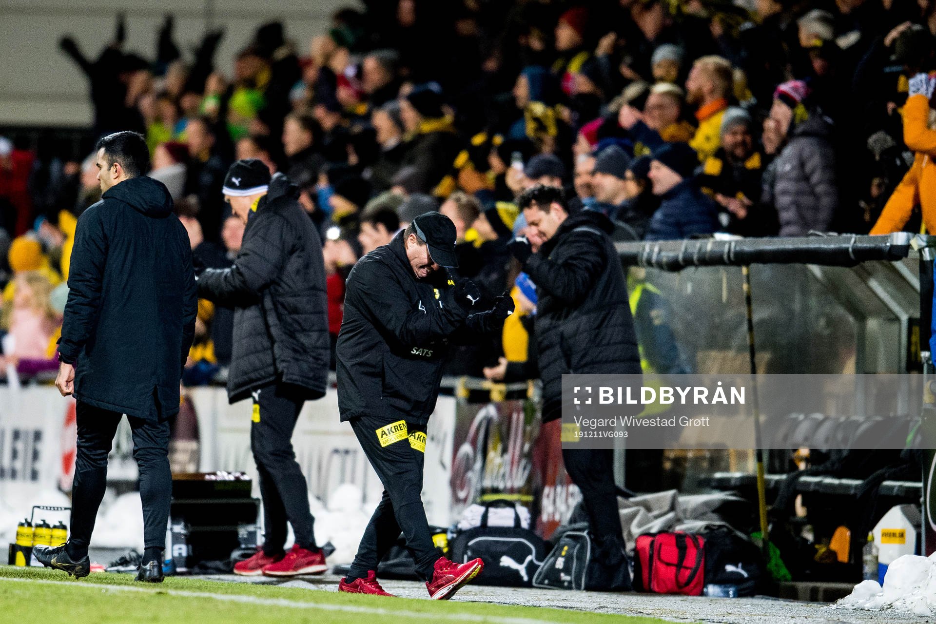Tom Nordlie, head coach of Lillestrøm, celebrates 4-0