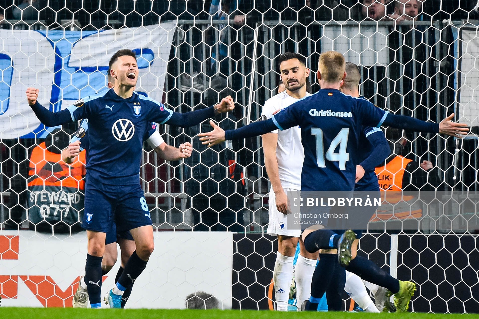 Arnor Traustason of Malmö FF celebrates the 0-1 goal
