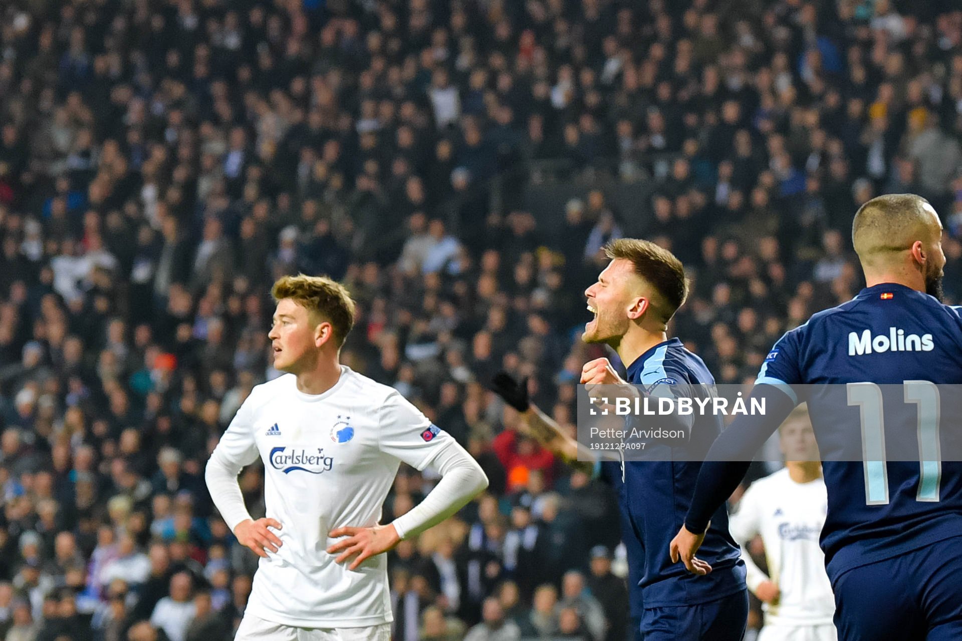 Arnor Traustason celebrates the 0-1 goal