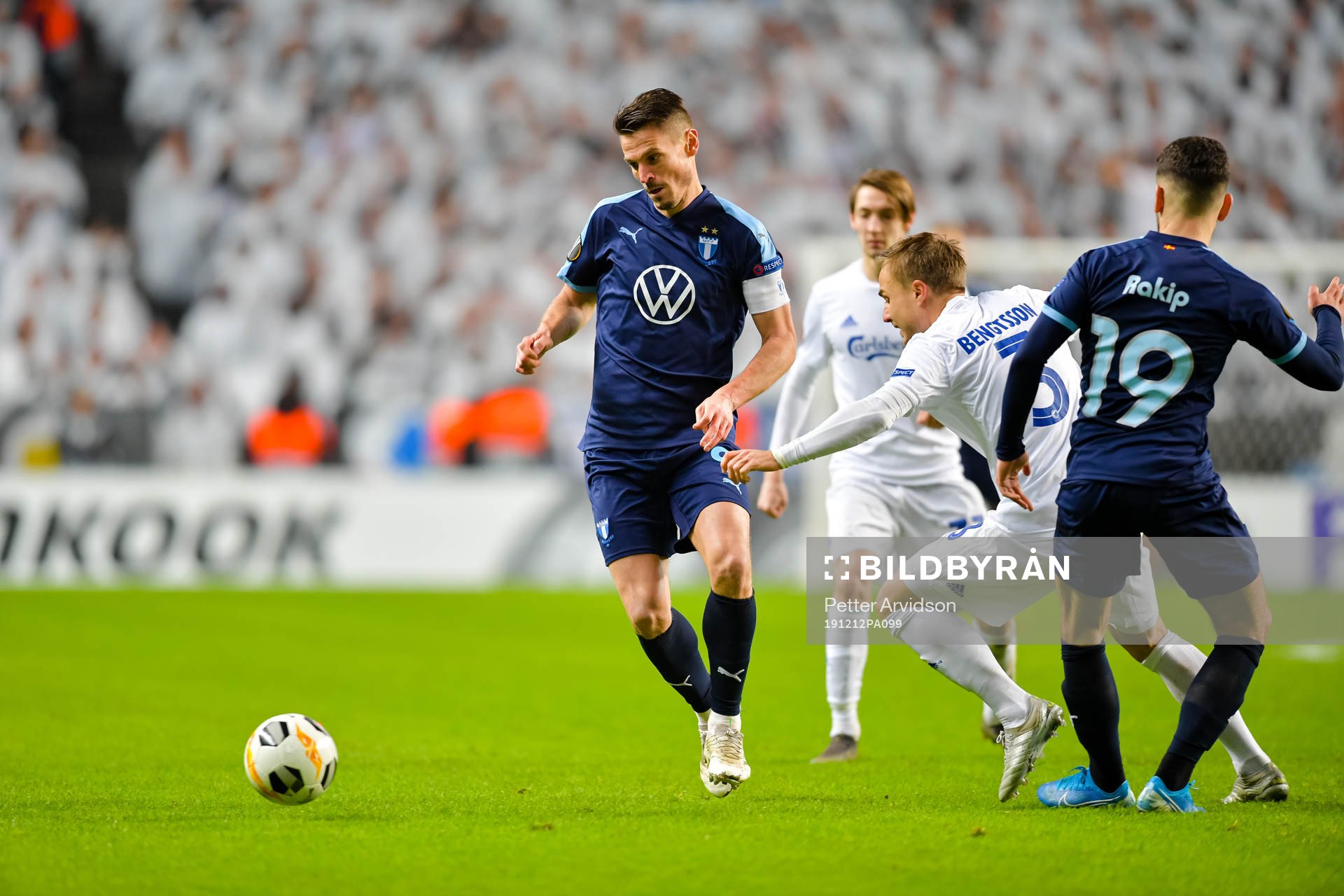 Markus Rosenberg and Erdal Rakip of Malmö FF against