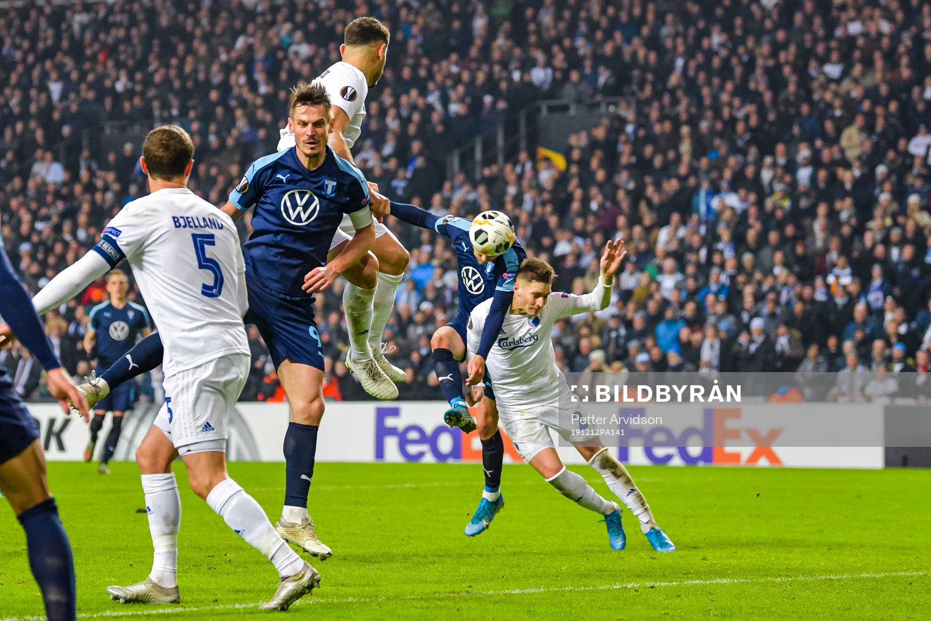 Arnor Traustason of Malmö FF scores the 0-1 goal
