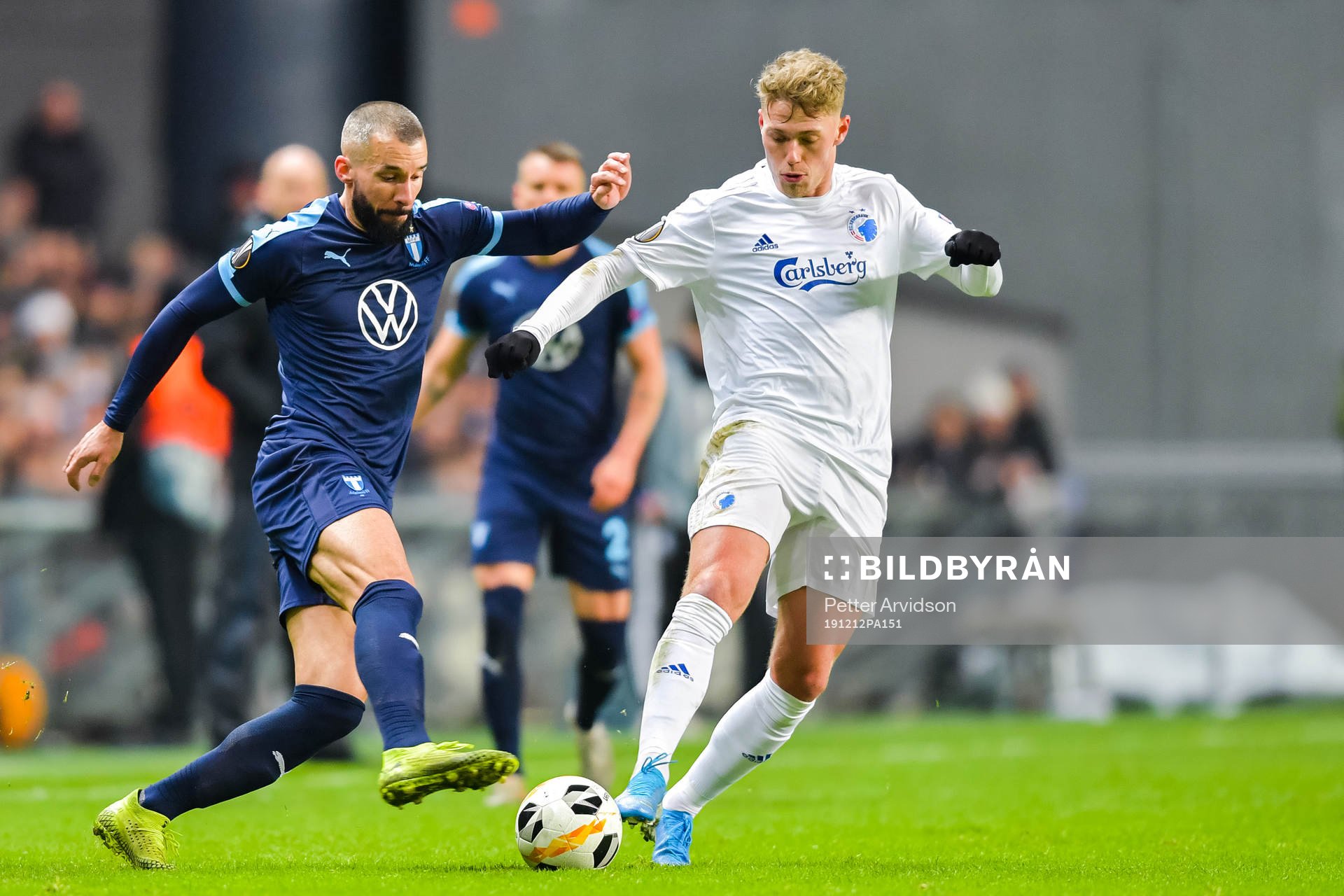 Guillermo Molins of Malmö FF and Viktor Fischer of FC