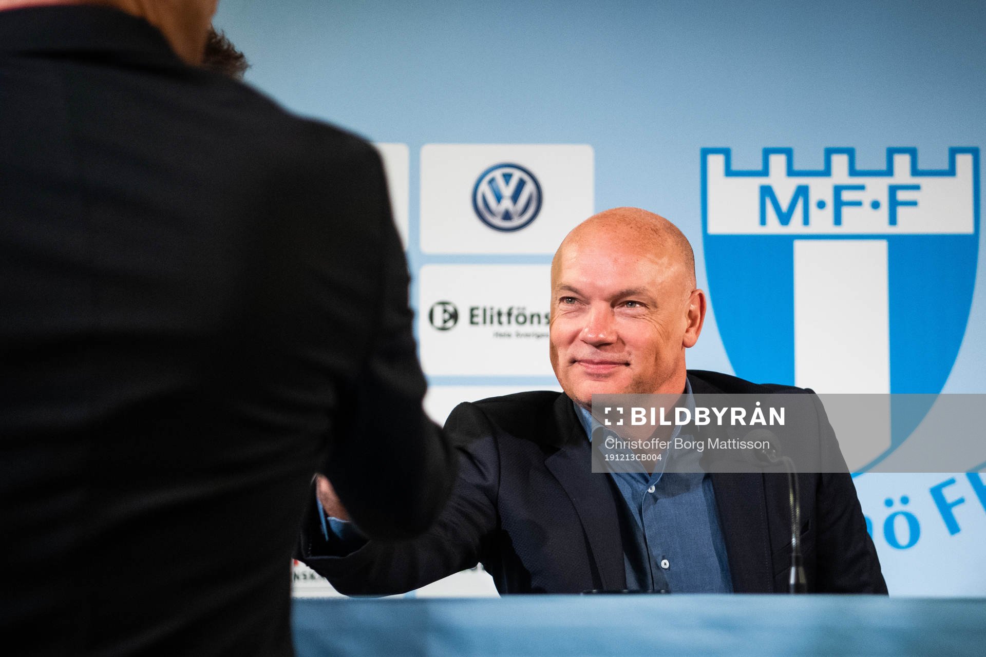 Tränare Uwe Rösler meddelar sin avgång under en presskonferens med Malmö FF den 13 december 2019 i Malmö.