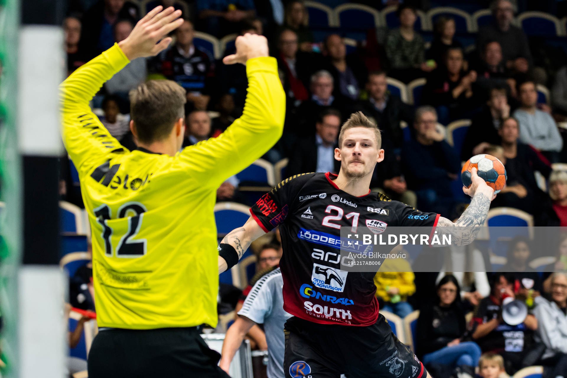 HK Malmös Hampus Olsson och Önnereds målvakt Sebastian