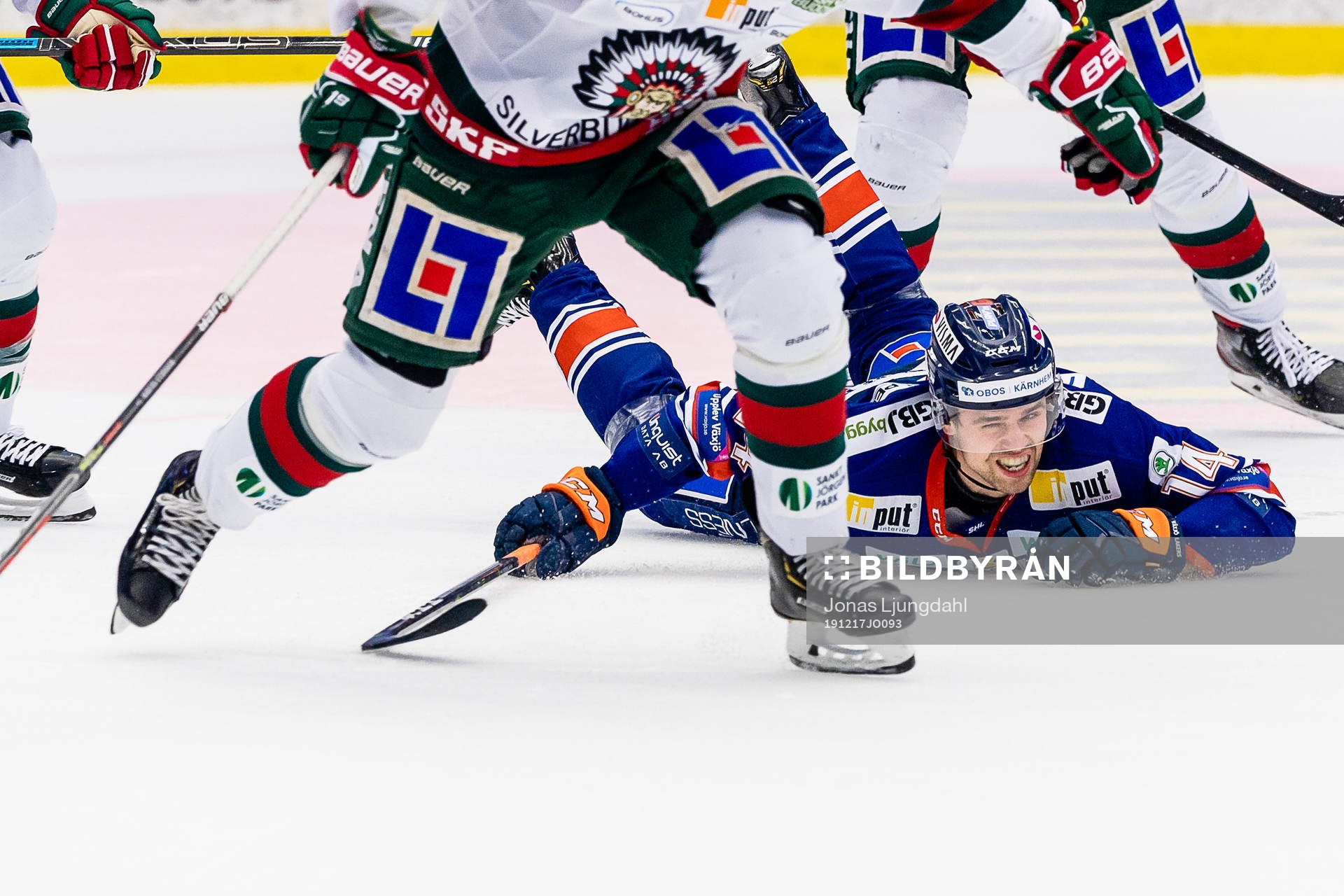 Växjös Emil Pettersson faller