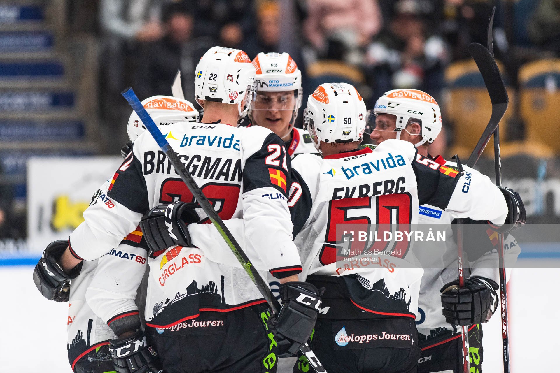 Malmö Redhawks Frederik Storm jublar med lagkamrater