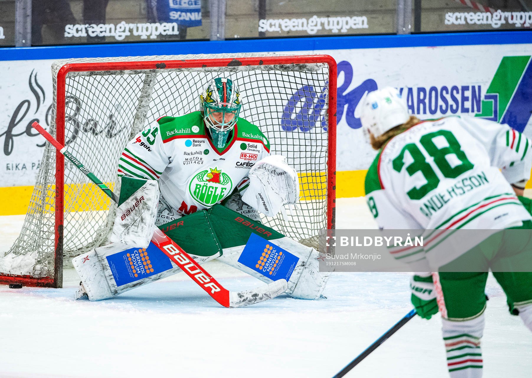 Rögles målvakt Christoffer Rifalk och Erik Andersson