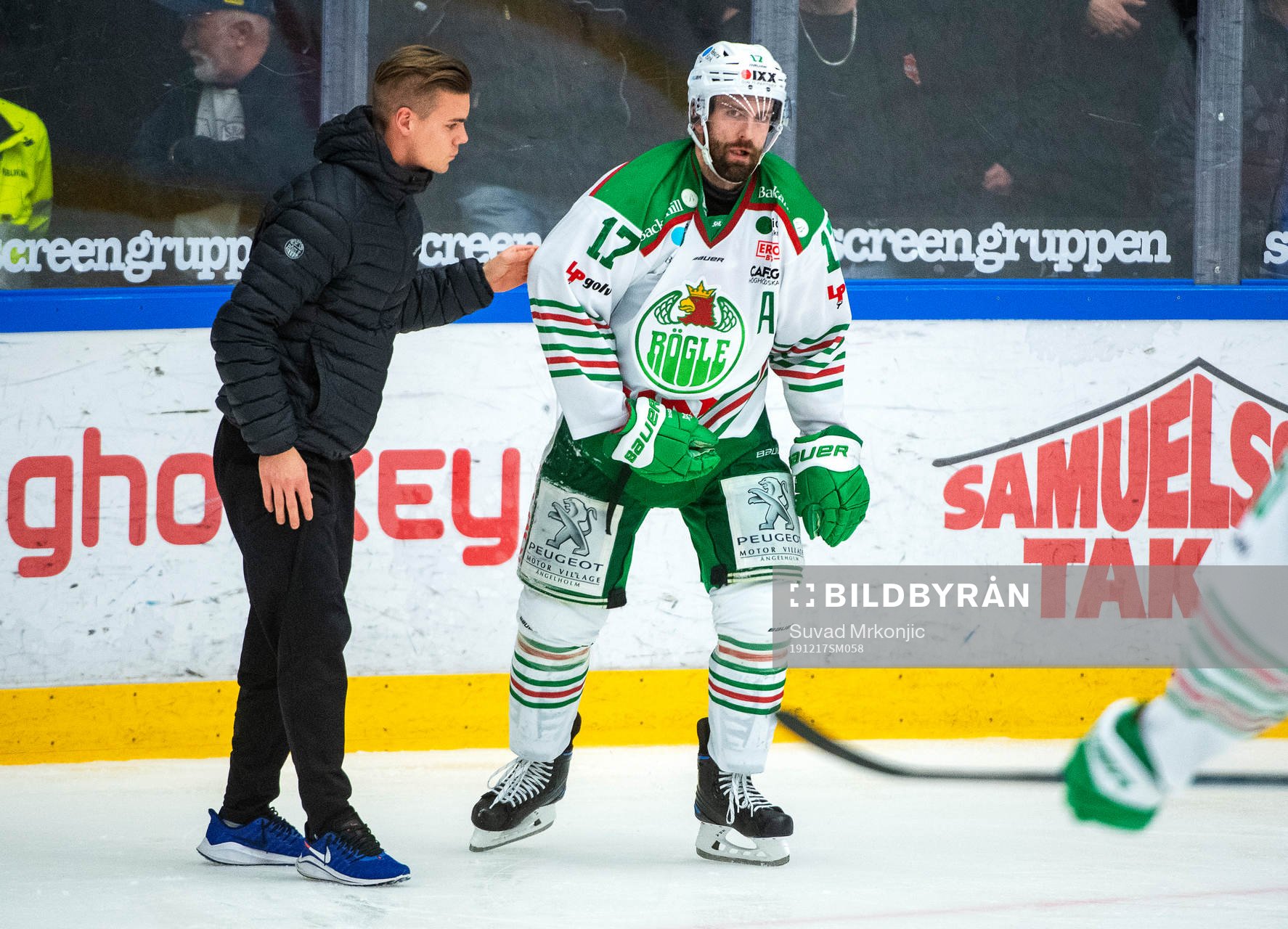 Rögles Taylor Matson få hjälp