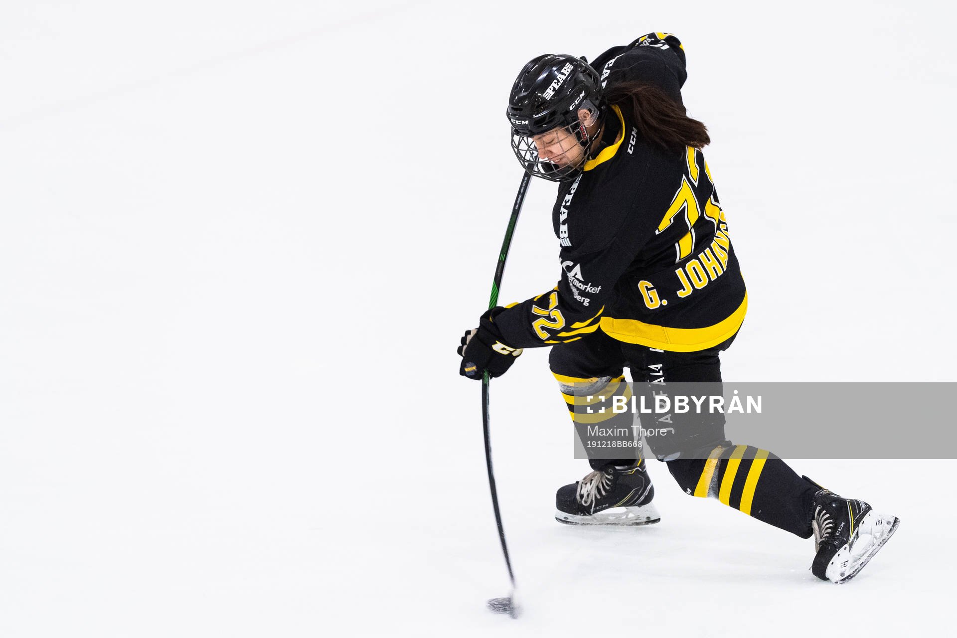 s Gabriella Johansson skjuter