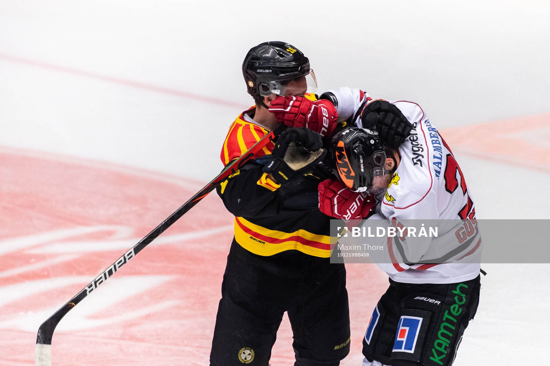 Brynäs Marcus Ersson och Örebros Glenn Gustafsson i bråk