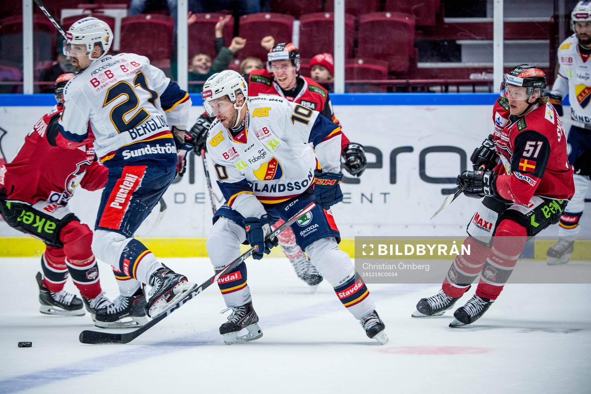 Djurgårdens Niclas Bergfors mot Malmö Redhawks Emil